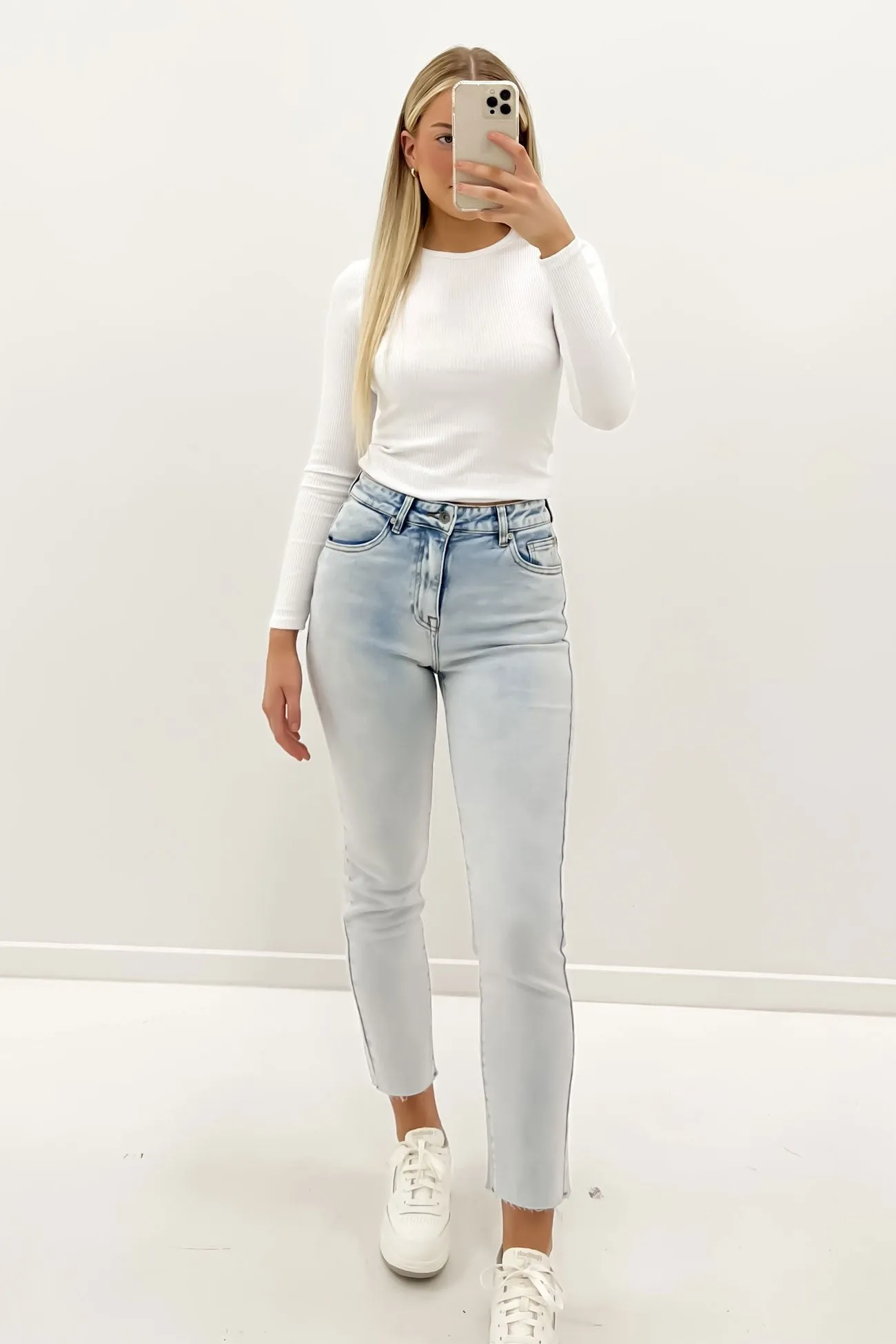 Daily Casual Monica Mom Comfort Jean Bleach