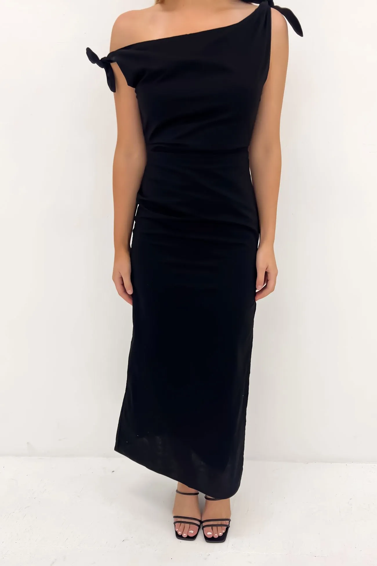 Neela Maxi Dress Black summer breeze garden party