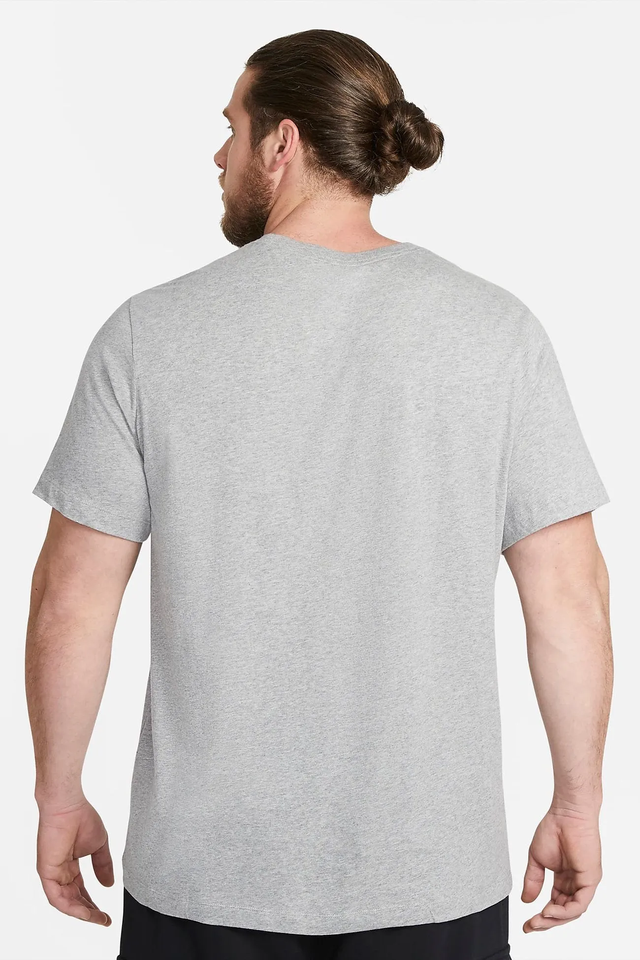 Stylish Layering Nike Sportswear Club Tee Grey Heather