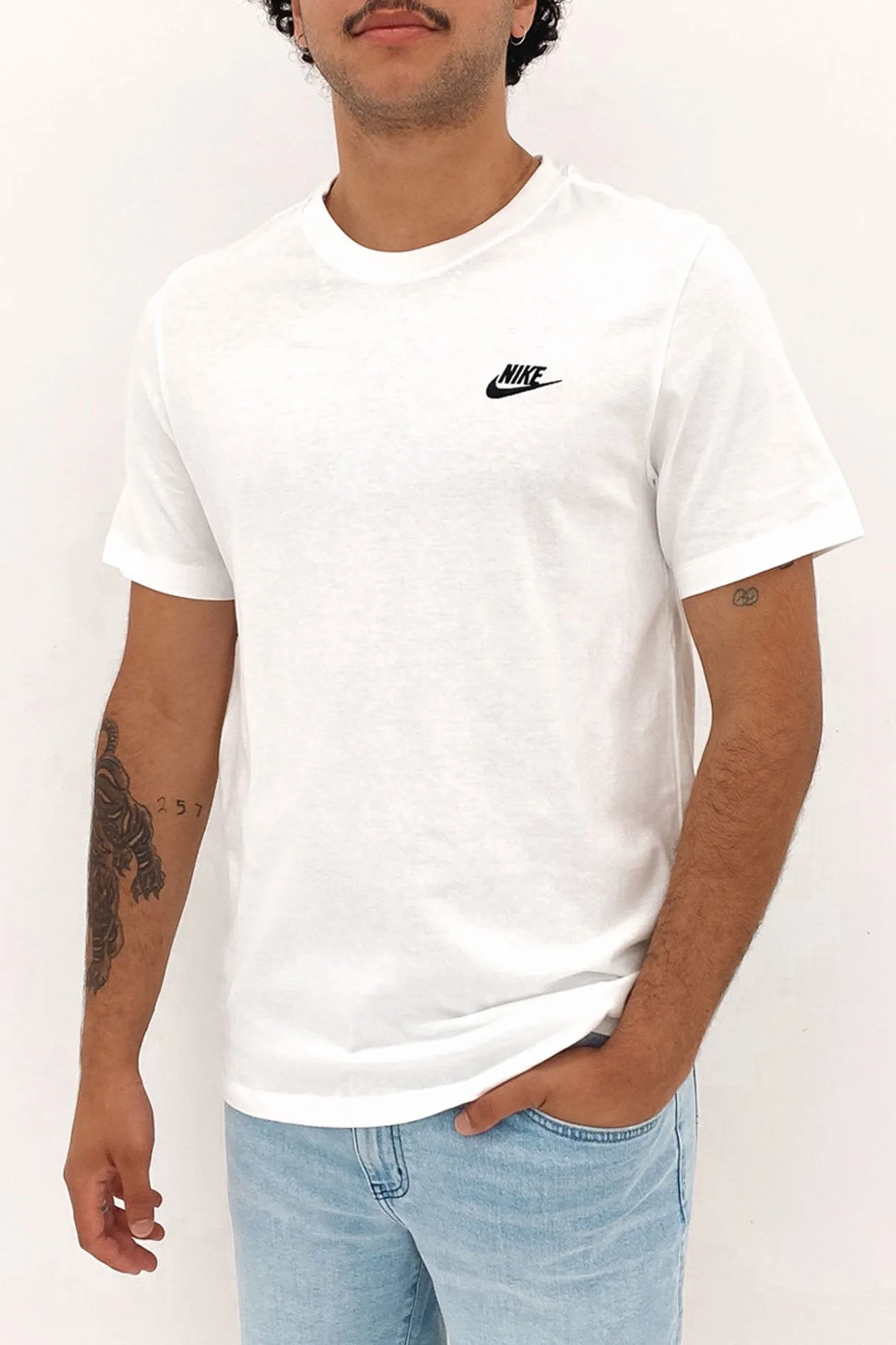 Nike Sportswear Club Tee White Non Iron Fabric