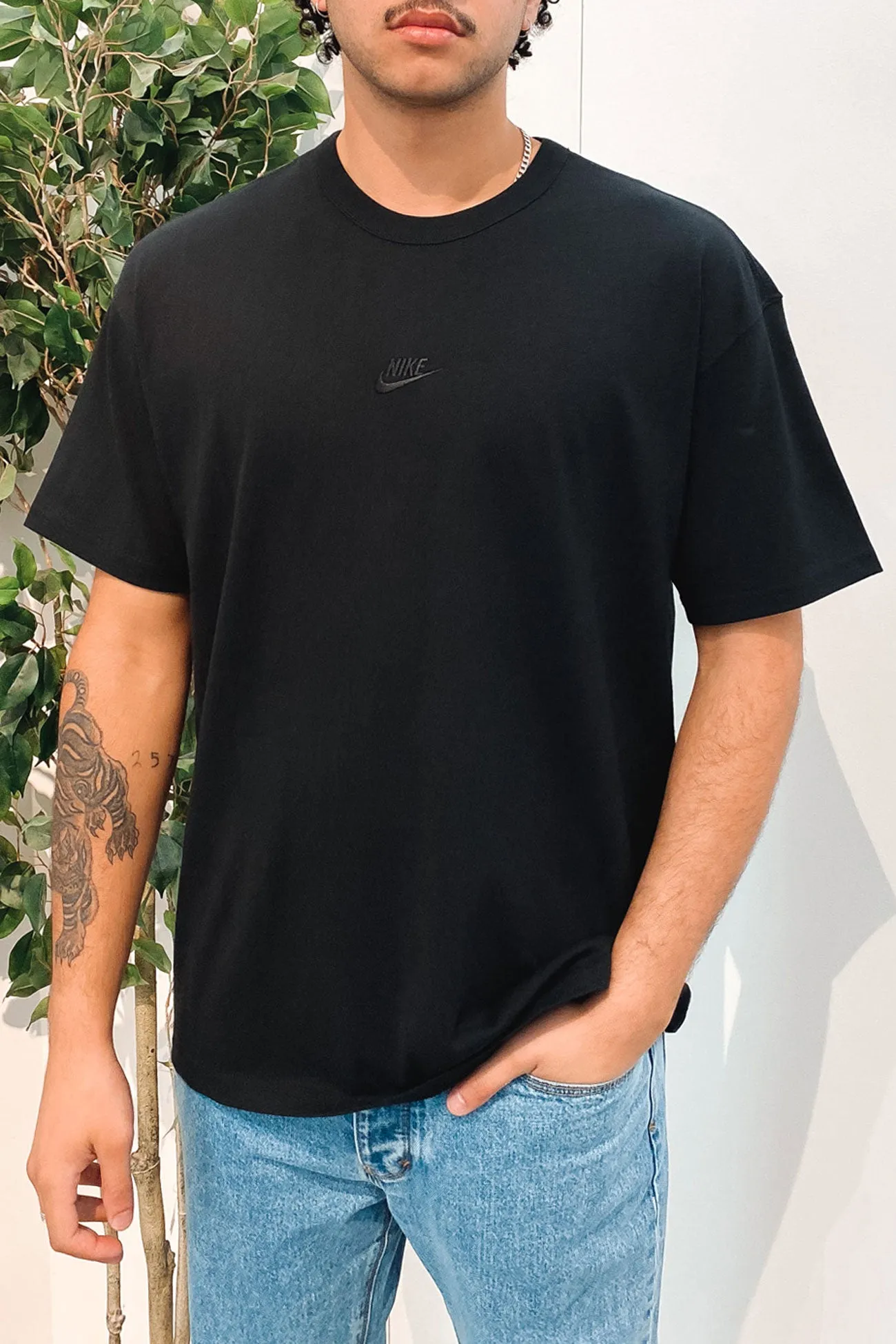 Stylish Look Fashion and Comfort Nike Sportswear Premium Essentials Tee Black