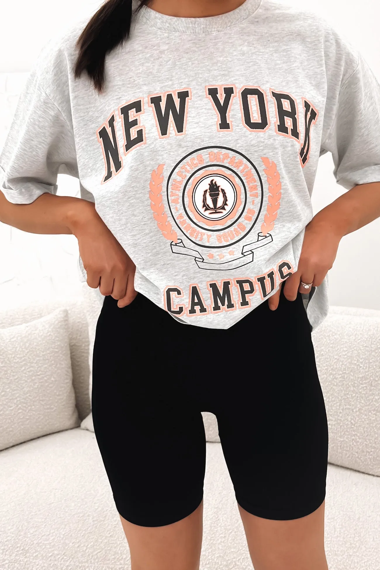 Sports Outfit NY Campus Tee Snow Marle