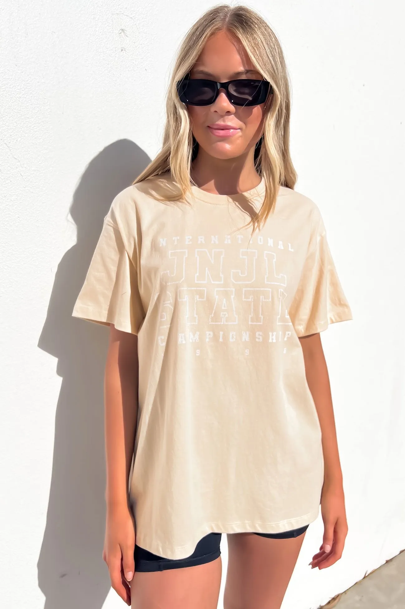 State International Tee Beige Fashion Essential