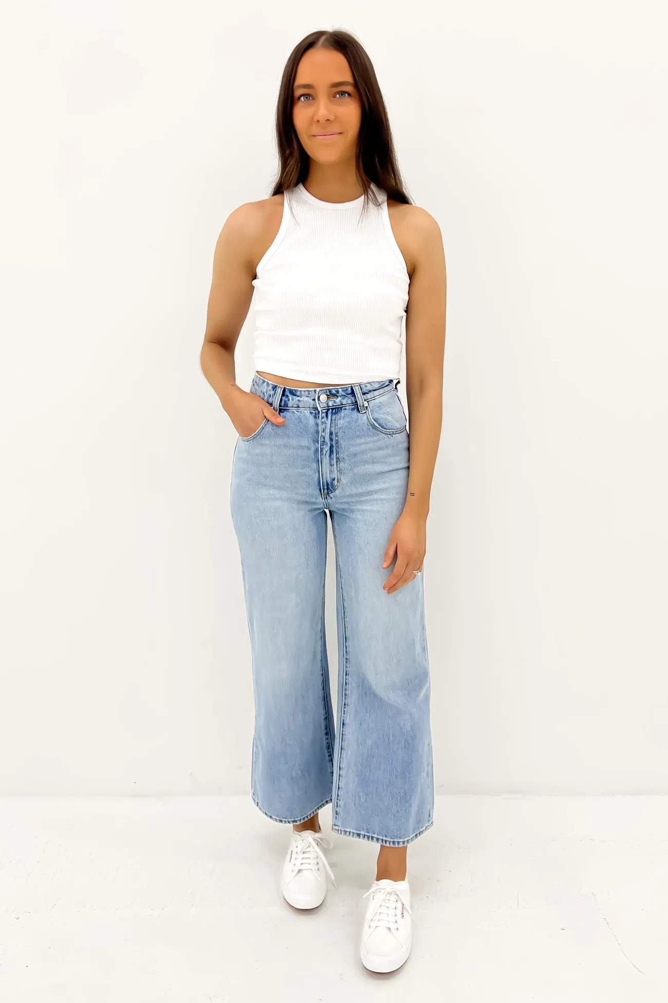 Timeless Match Breathable Weekend Warrior Travel Outfit Sailor Jean Scoop Faded Blue