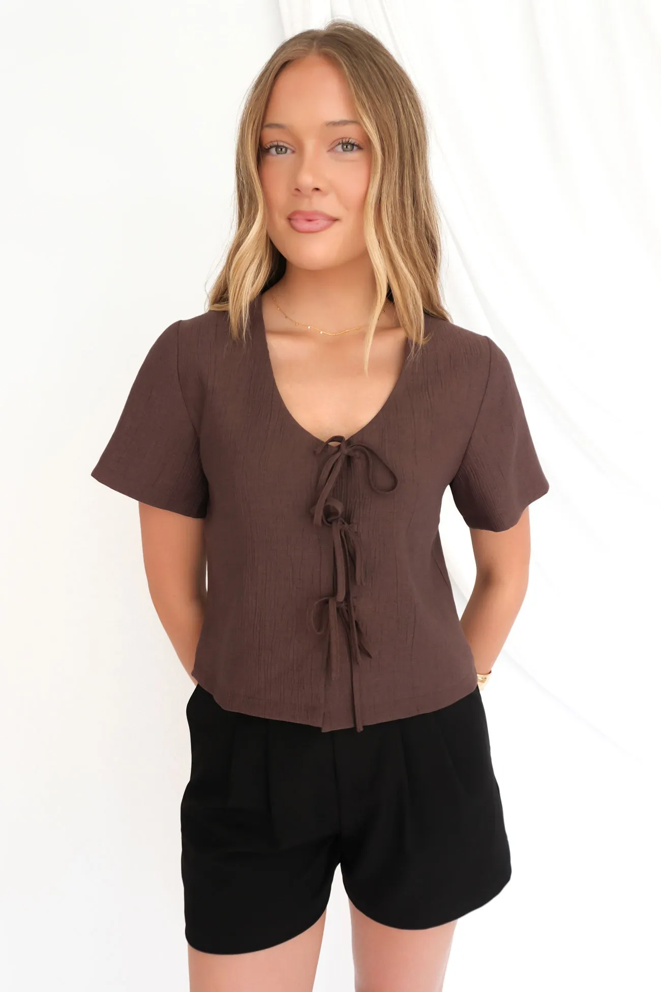 Christmas Onyx Tie Tee Brown