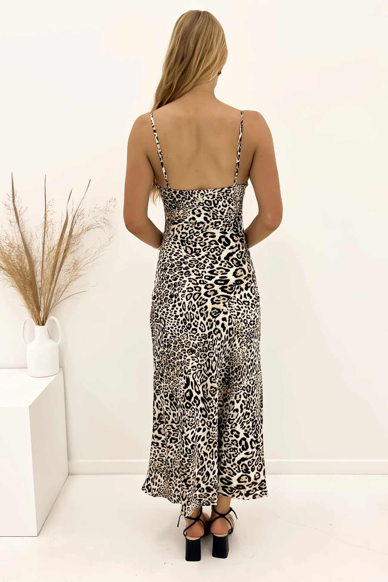 Samala Maxi Dress Leopard Easy Tones Basic Mood