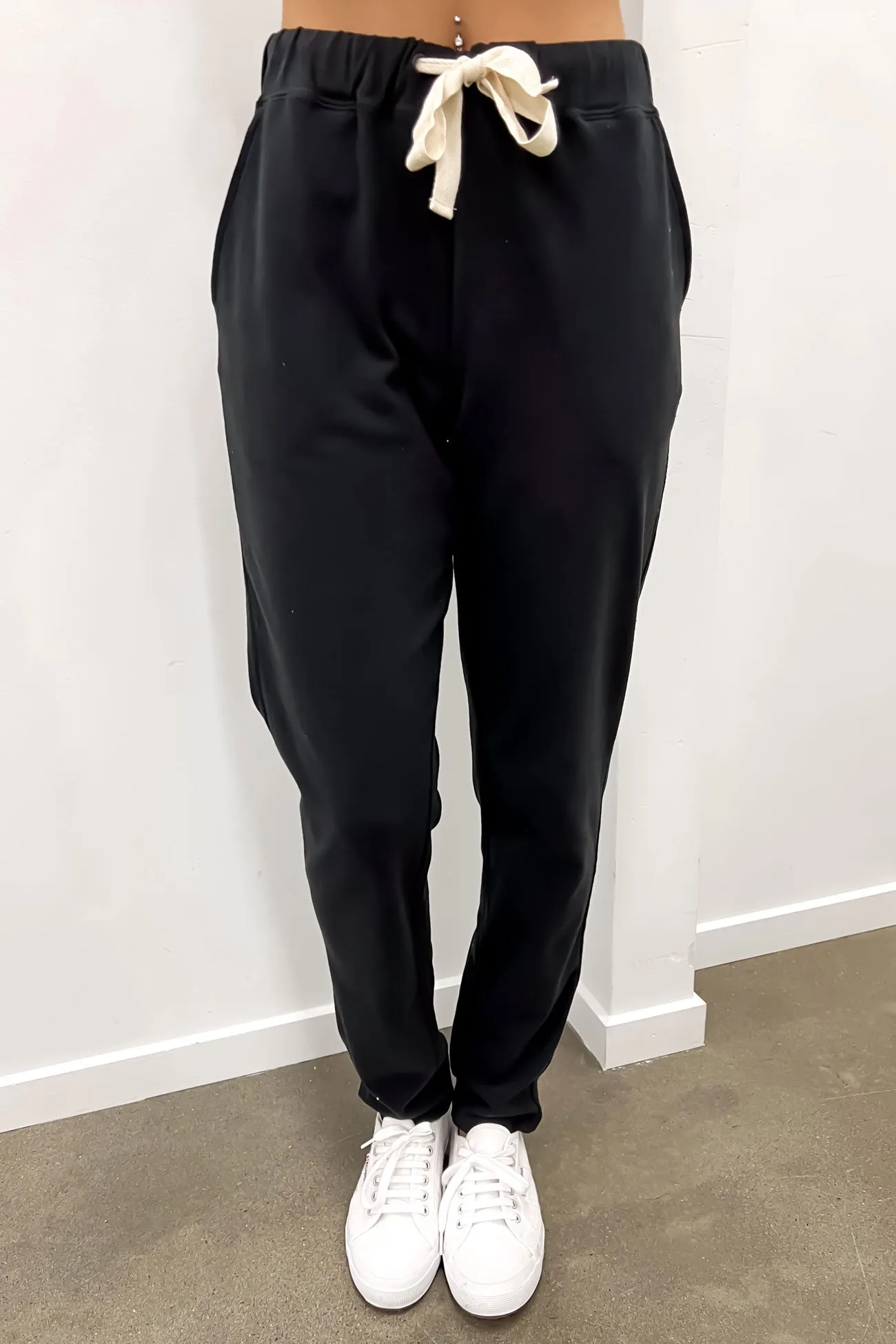 Low Maintenance Smart Casual Monday Pant Black