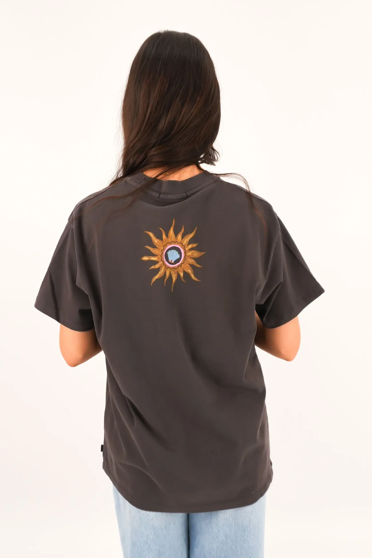 Travel Style Trend Contrast Inner Binding Calamity Sun Relaxed Tee Washed Black