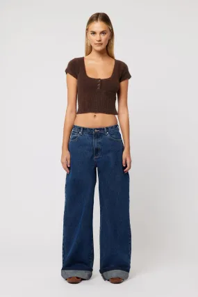 A 95 Super Baggy Tara Turn Up Party Look Classic Wear Articulated Knee Shape