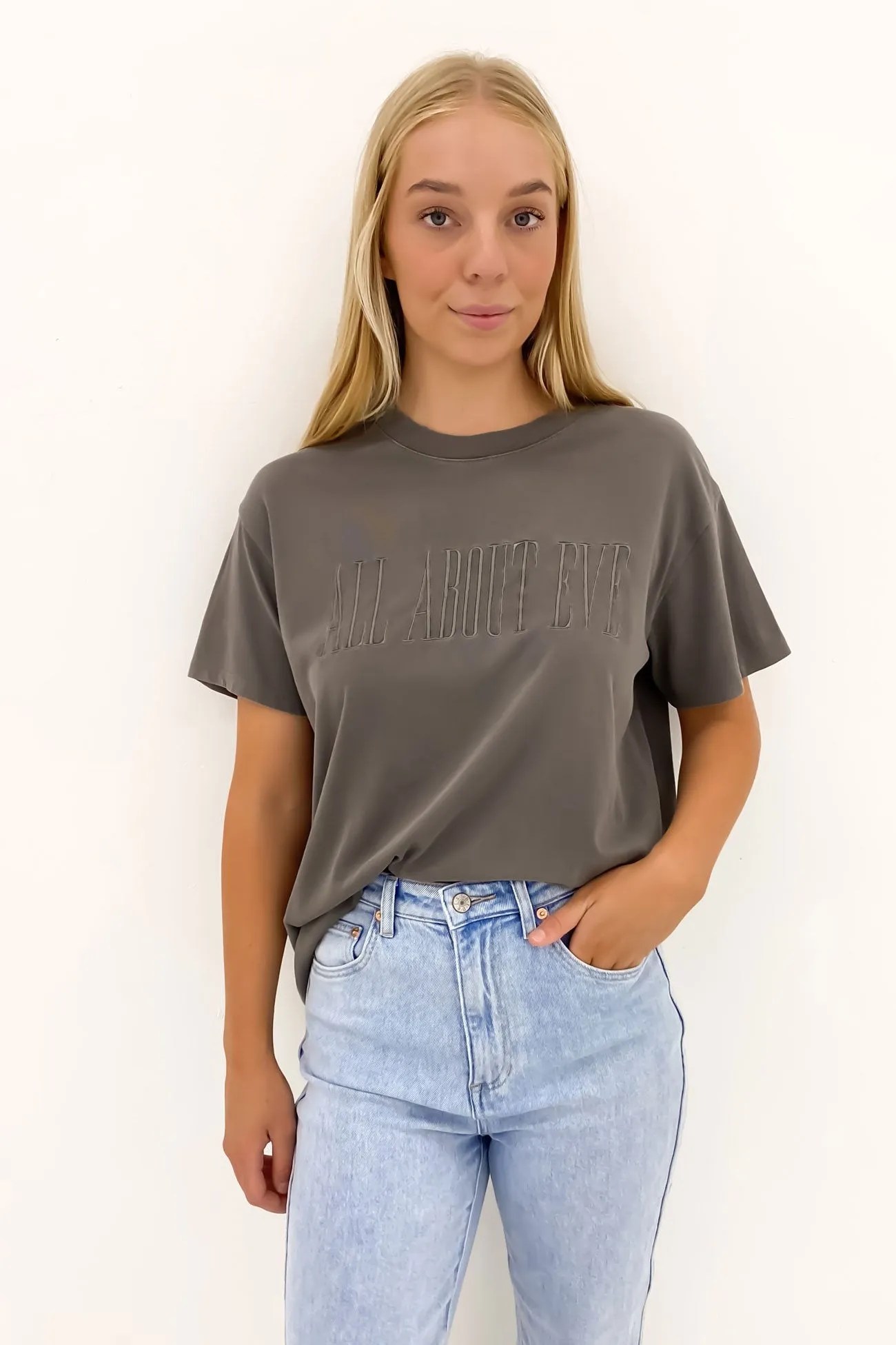 Fresh Outfit Casual Chic Wear Heritage Tee 2 Charcoal