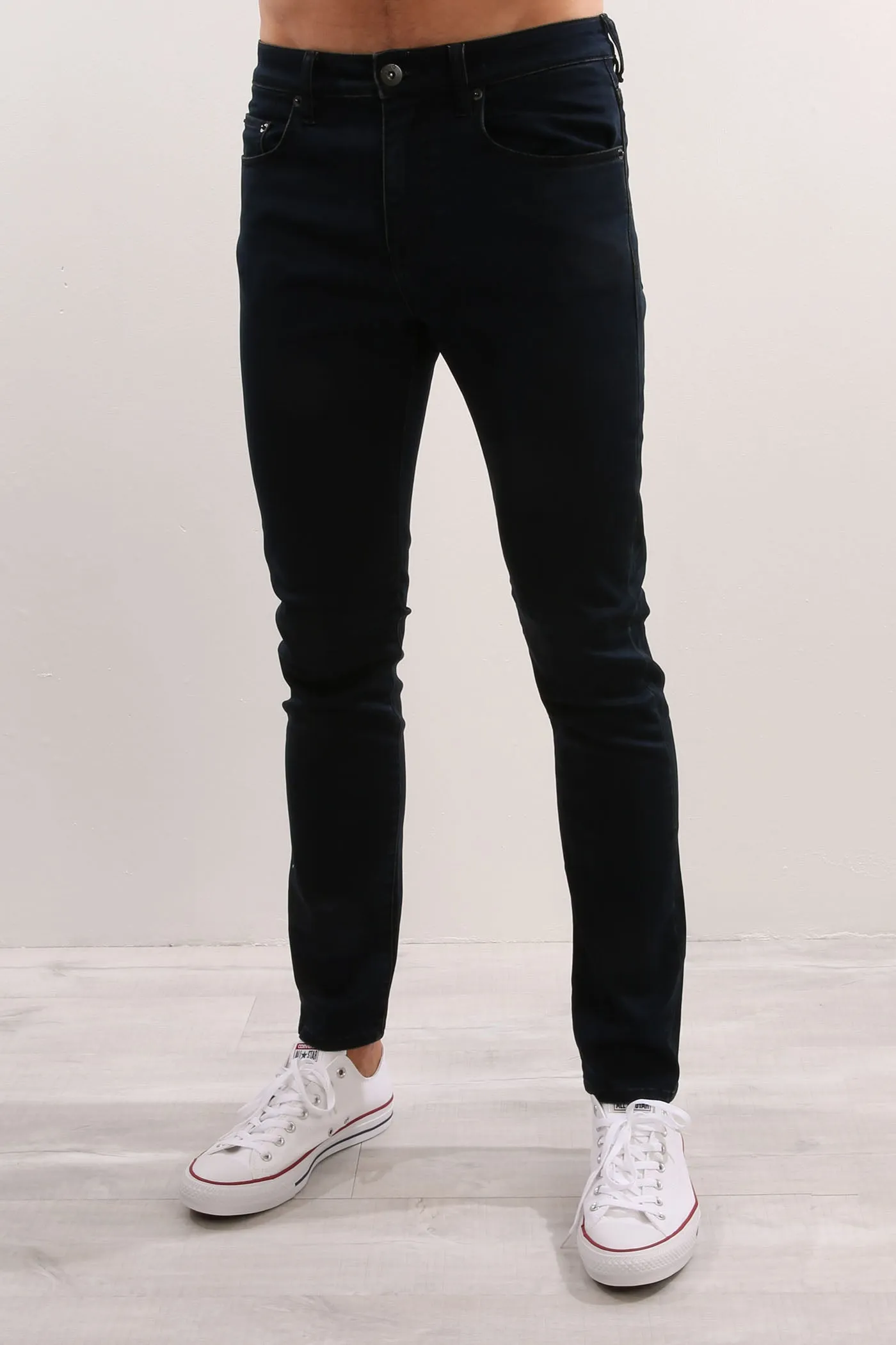 R2 Slim & Narrow Stretch Jean Clean Rinse Fade Resistant Wash