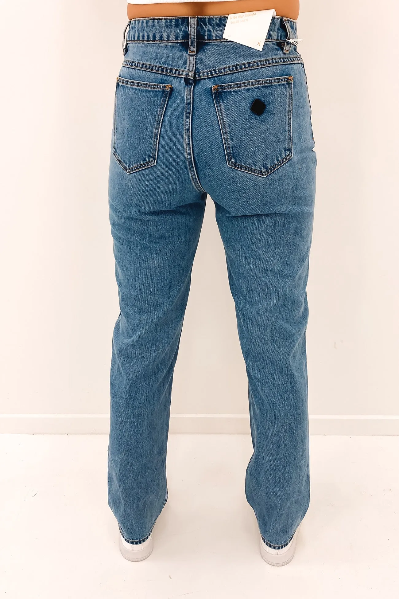 A 94 High Straight Jean Georgia Cozy Vibe Casual Friday Picnic Style Nature Lover