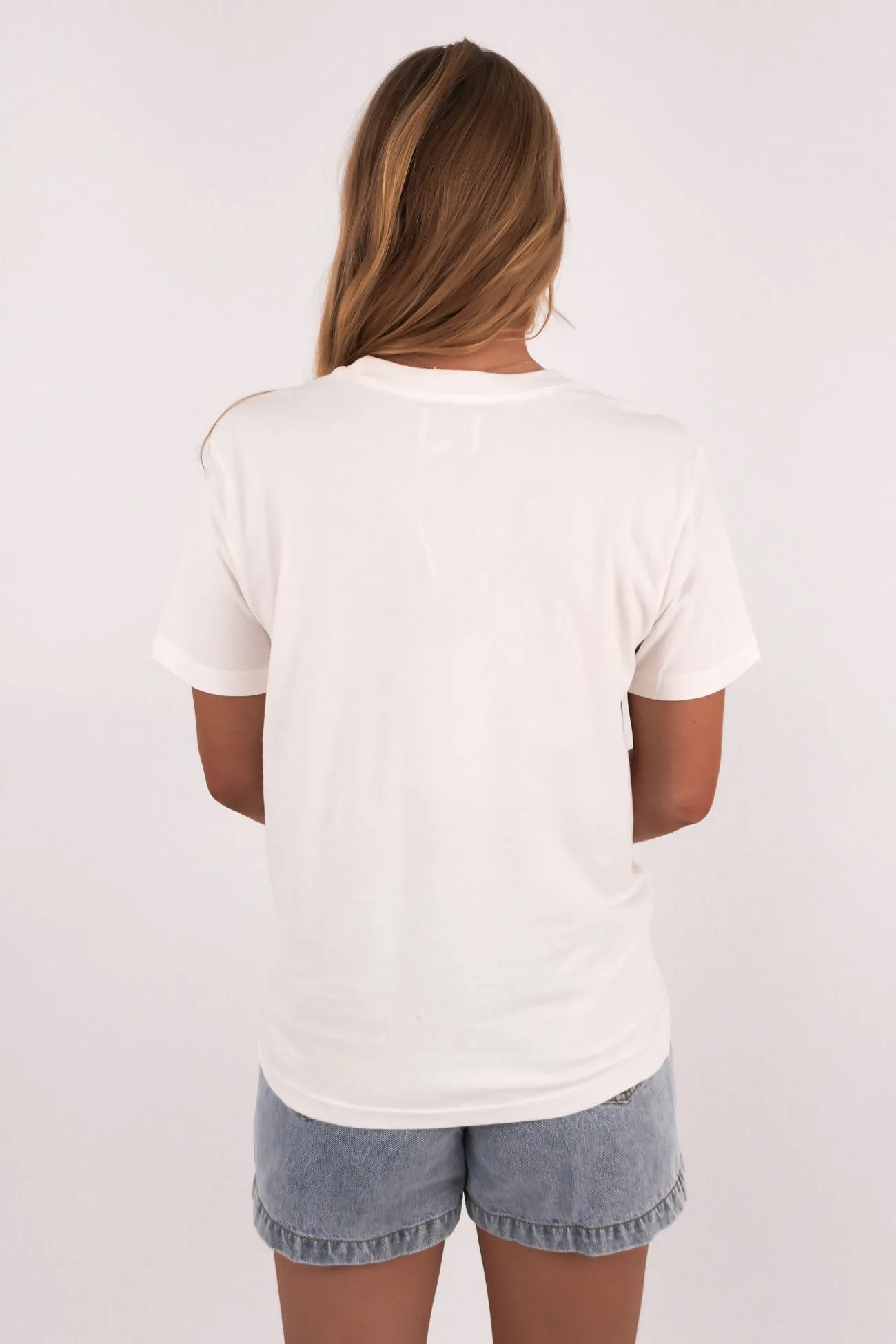 Relaxed Tee Optic White light layering