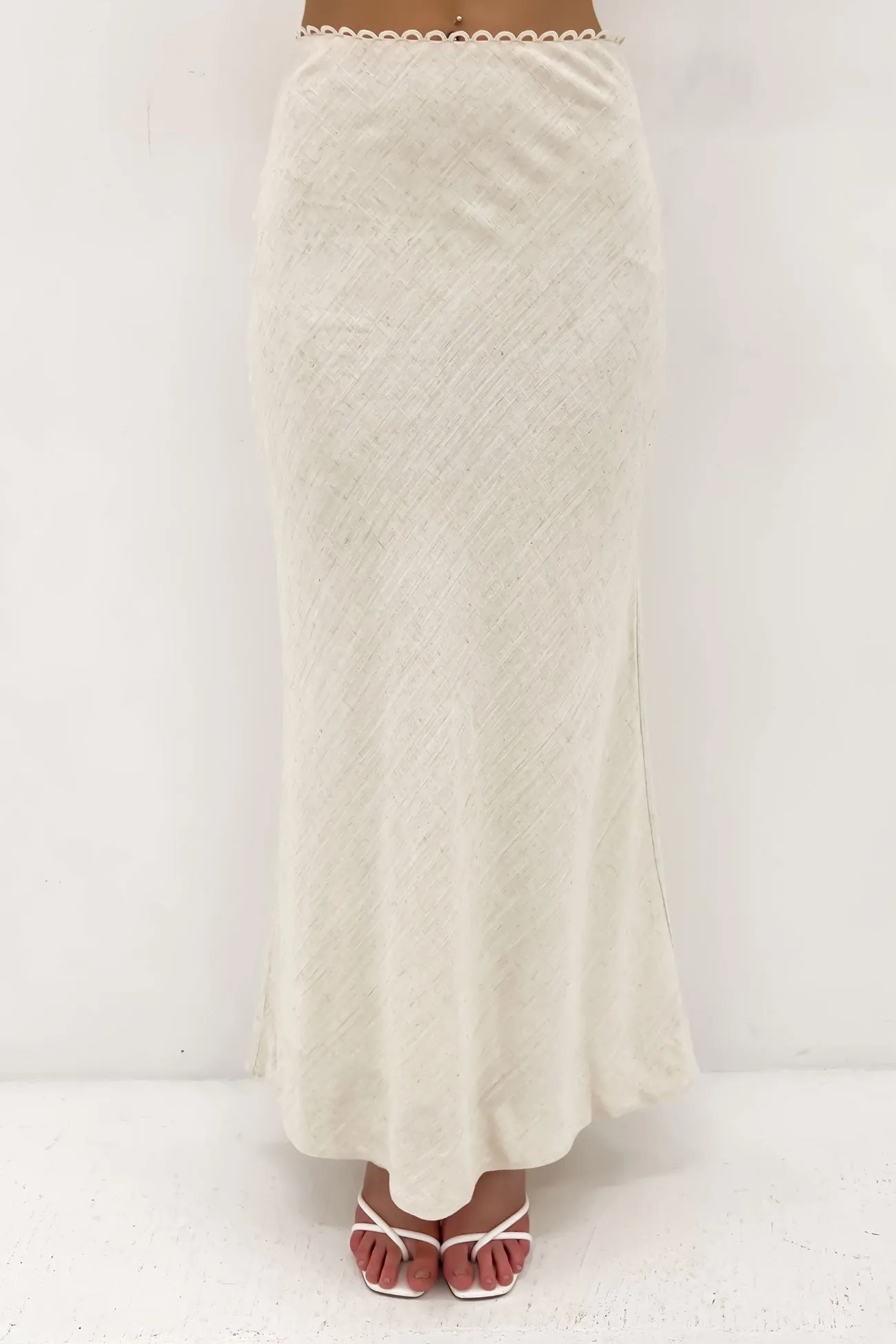 Rocco Midi Skirt Oat Vibe Shot