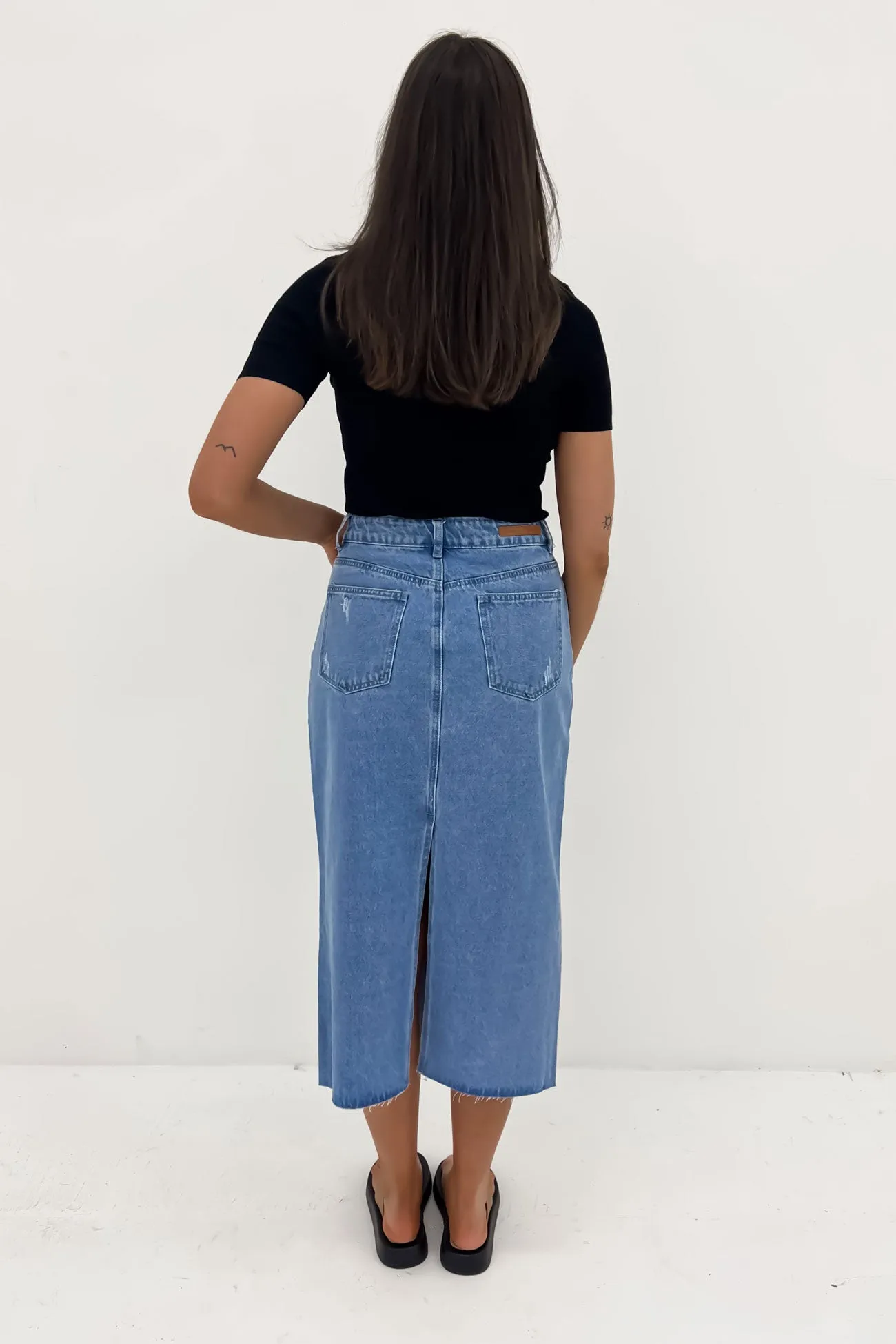 Neat Finish Cozy Finish Ryliana Denim Midi Skirt Mid Blue