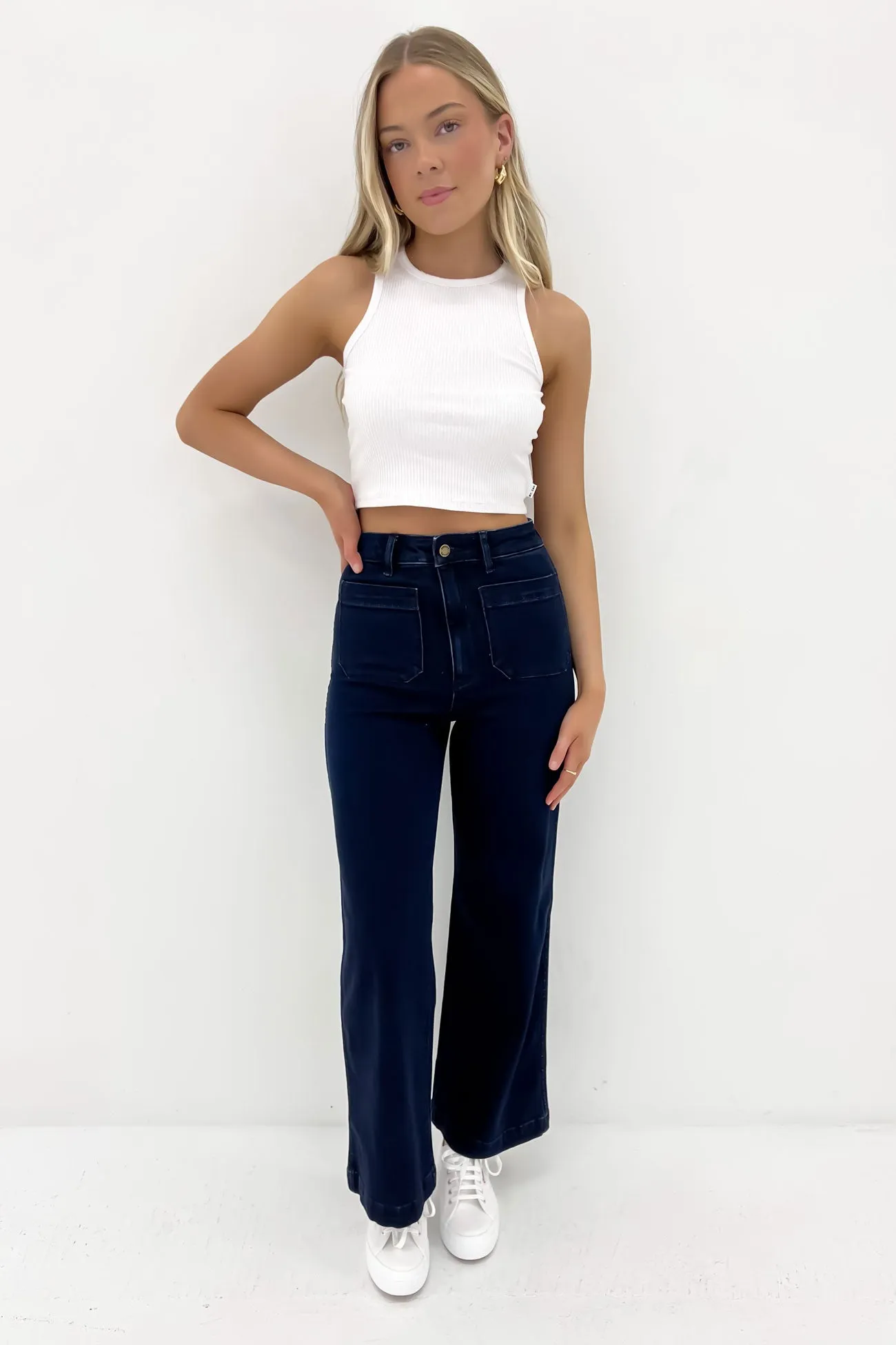 Sailor Jean Dark Stone Simple Outfit