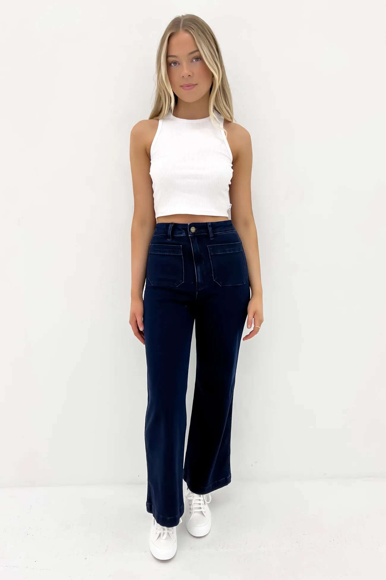 Sailor Jean Dark Stone Textured Party Look Soft City Approved