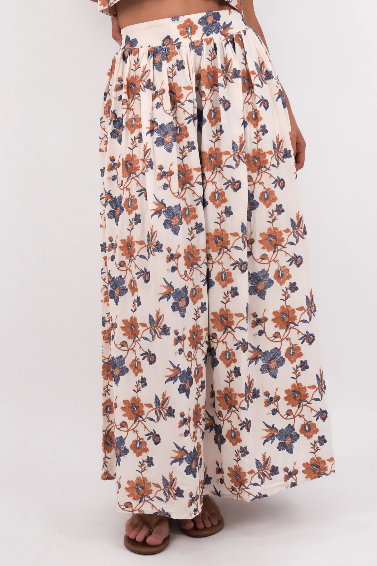 Comfy Fit Sleek Motion Luca Full Skirt Floral Embroidery