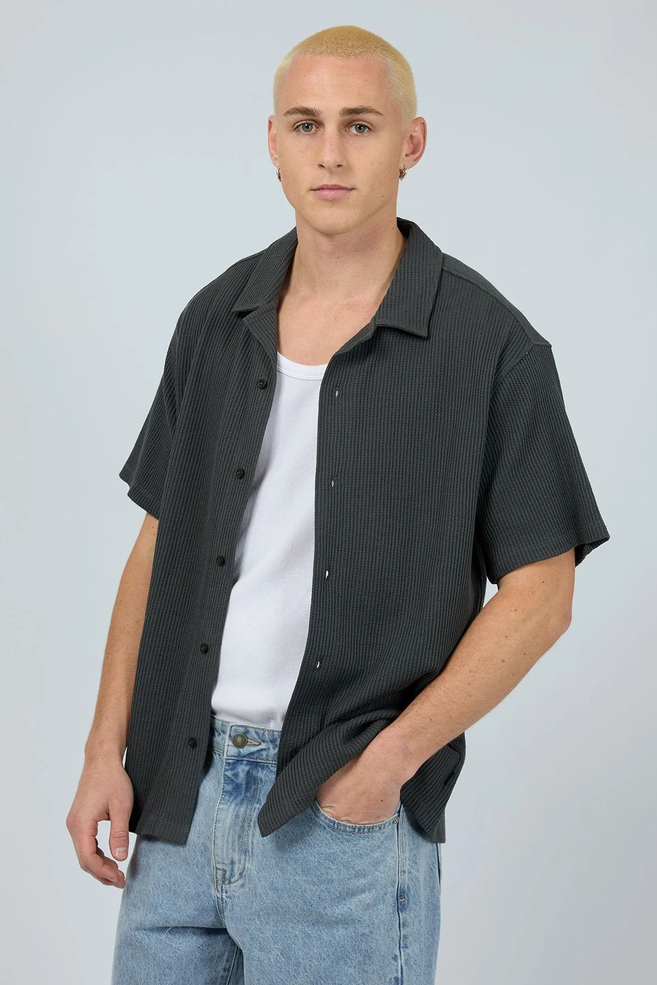 Classy Detail Session Waffle Short Sleeve Shirt Charcoal