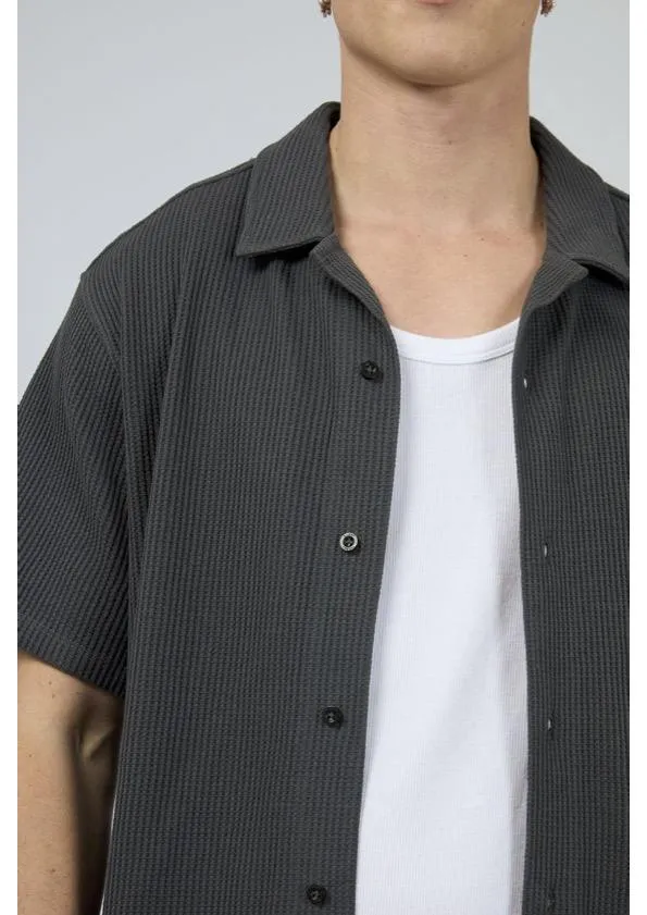 Classy Detail Session Waffle Short Sleeve Shirt Charcoal
