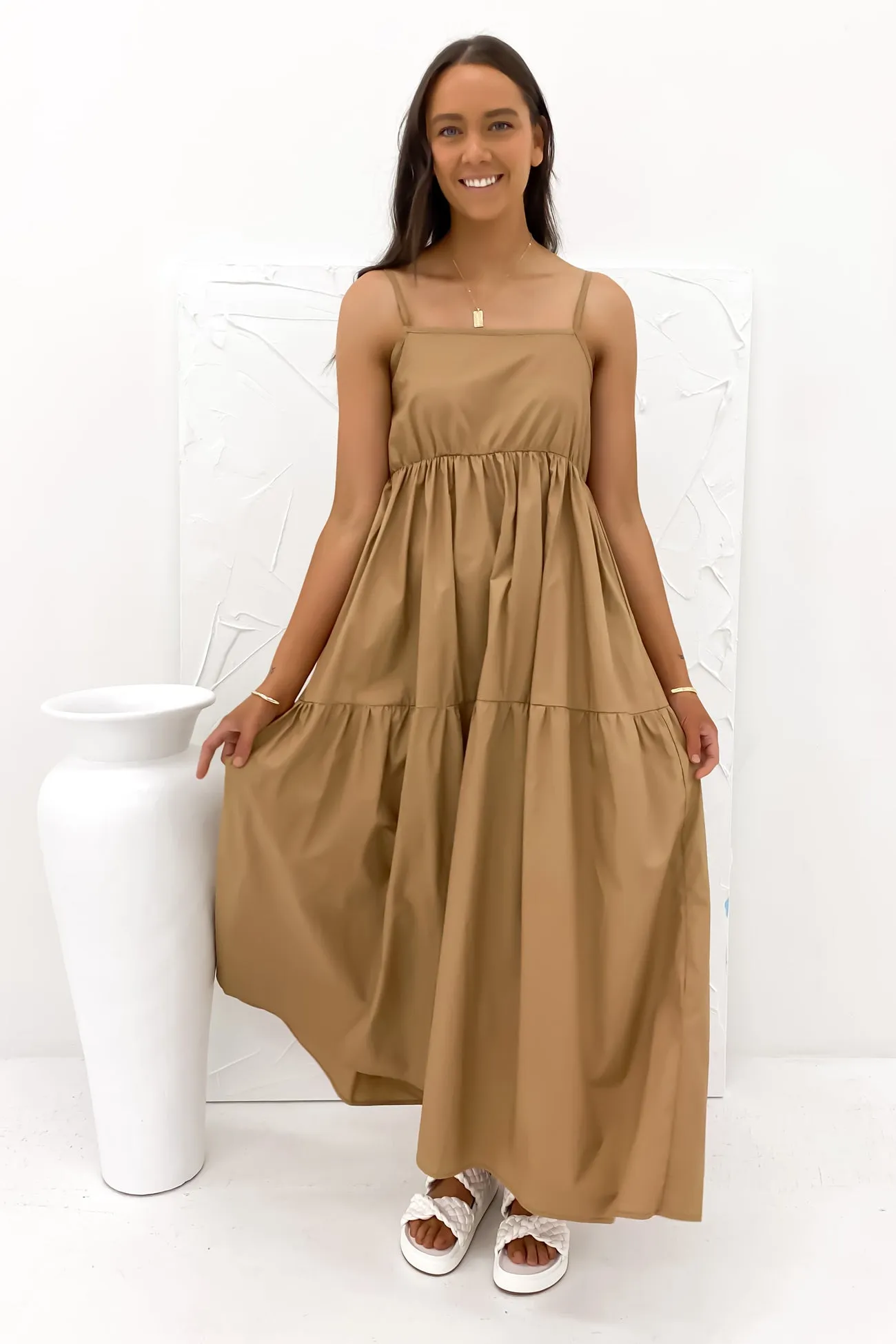 Charming Design Nell Maxi Dress Brown