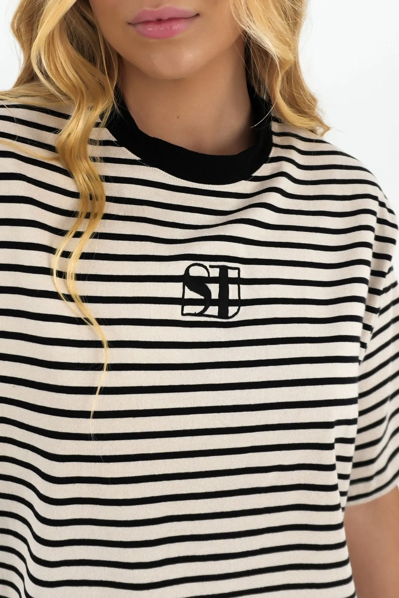 Silent Stripe Short Sleeve Tee Black Effortless Daywear