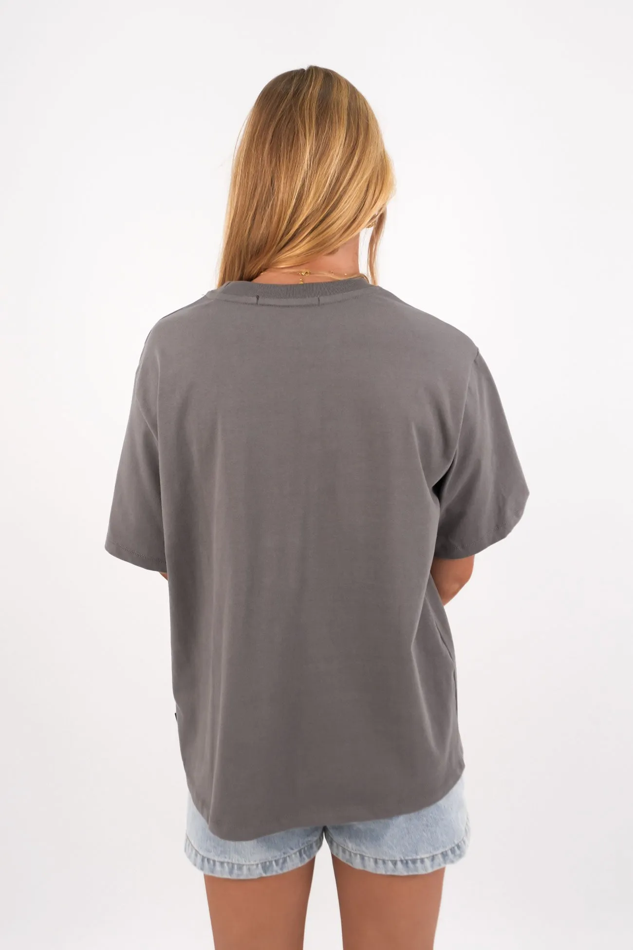 Valley Tee Coal Skinny Fit Comfortable apparel