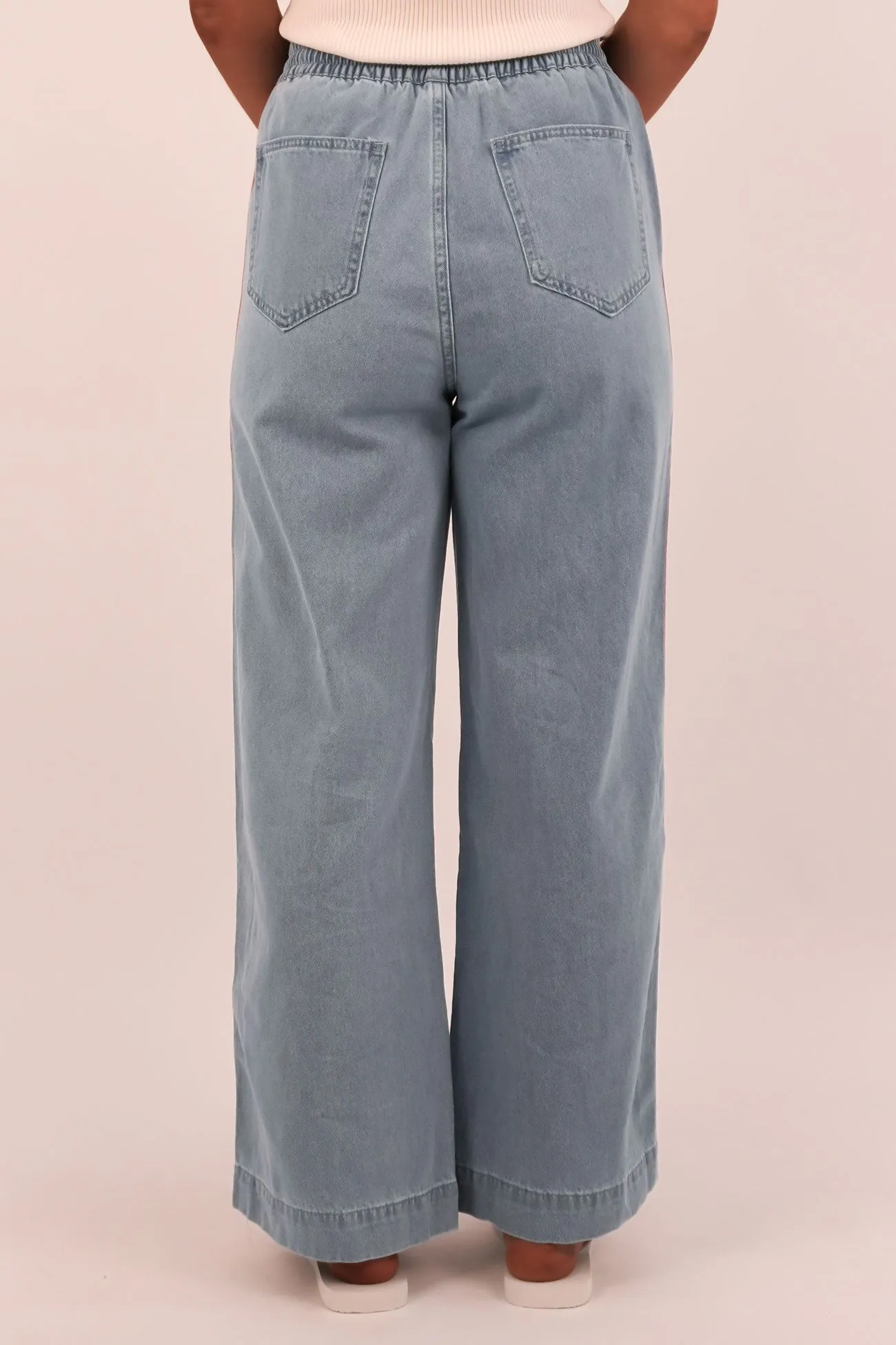 Sinead Denim Pant Light Wash Dressy look AntiStaticFinish
