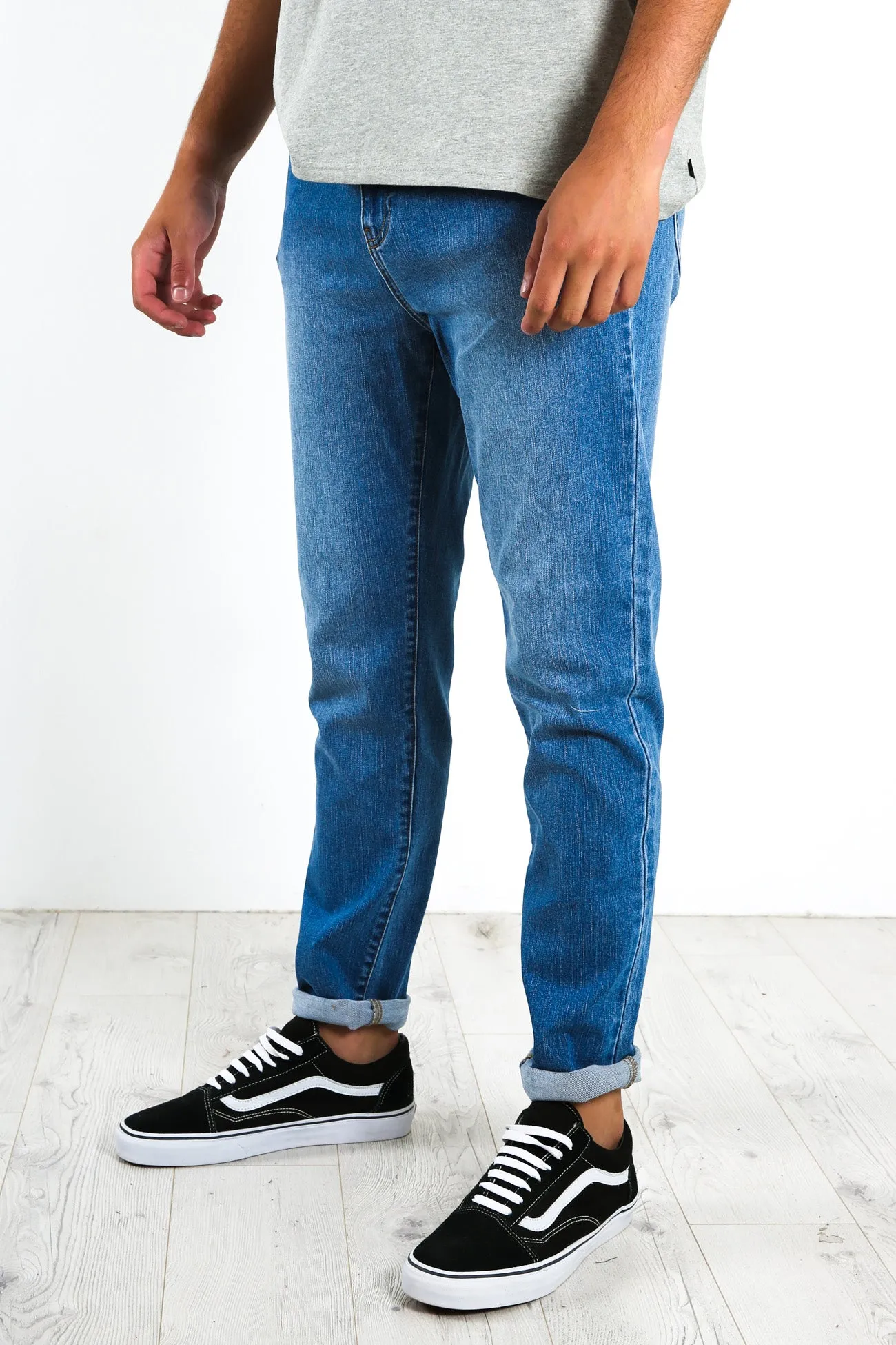 R3 Taper Jean Universal Blue Casual Movement