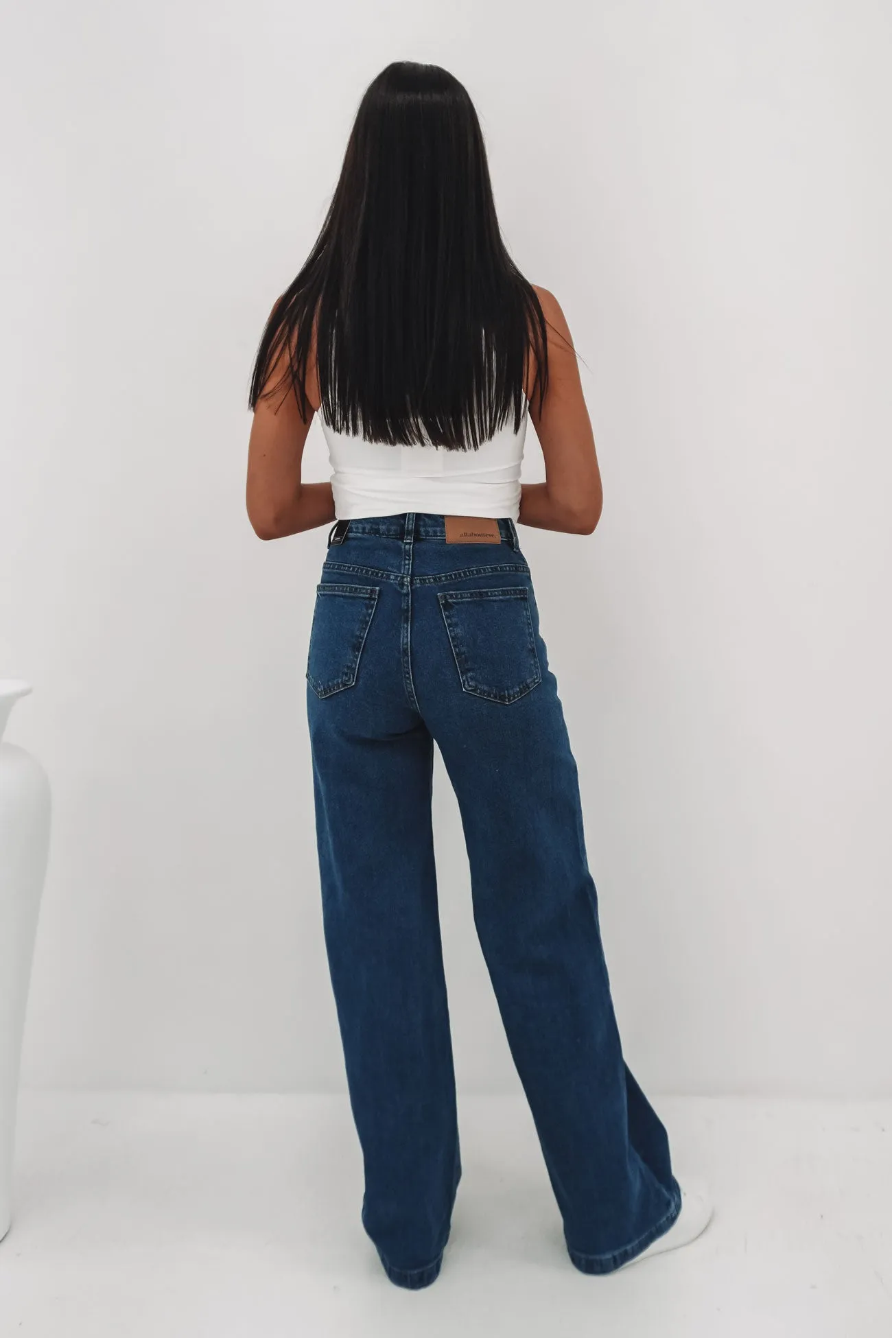 Brunch Outfit Trend Setter Jacqui Wide Leg Jean Heritage Blue
