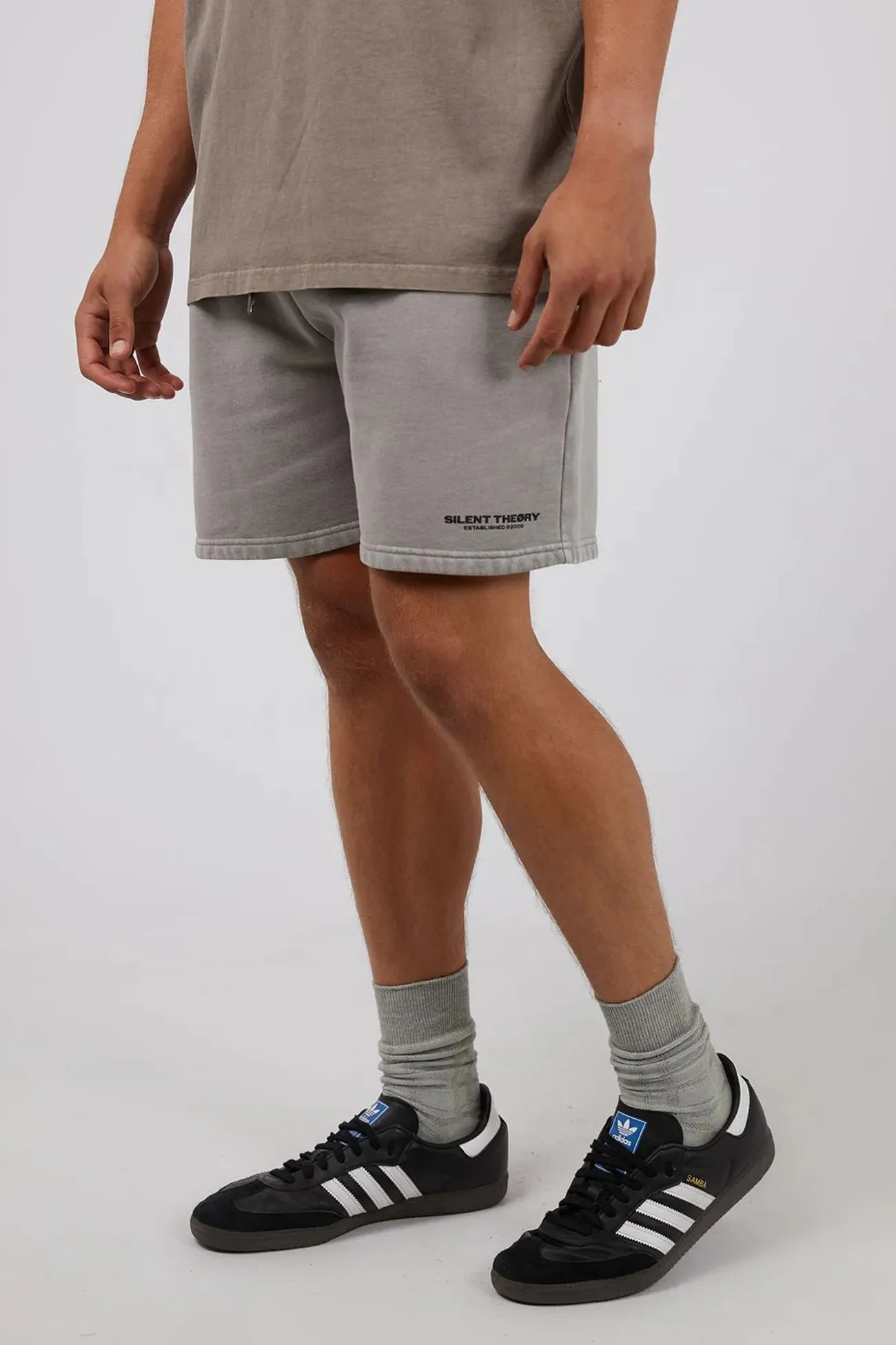 Solid Color On-The-Go Style Essential Theory Short Grey
