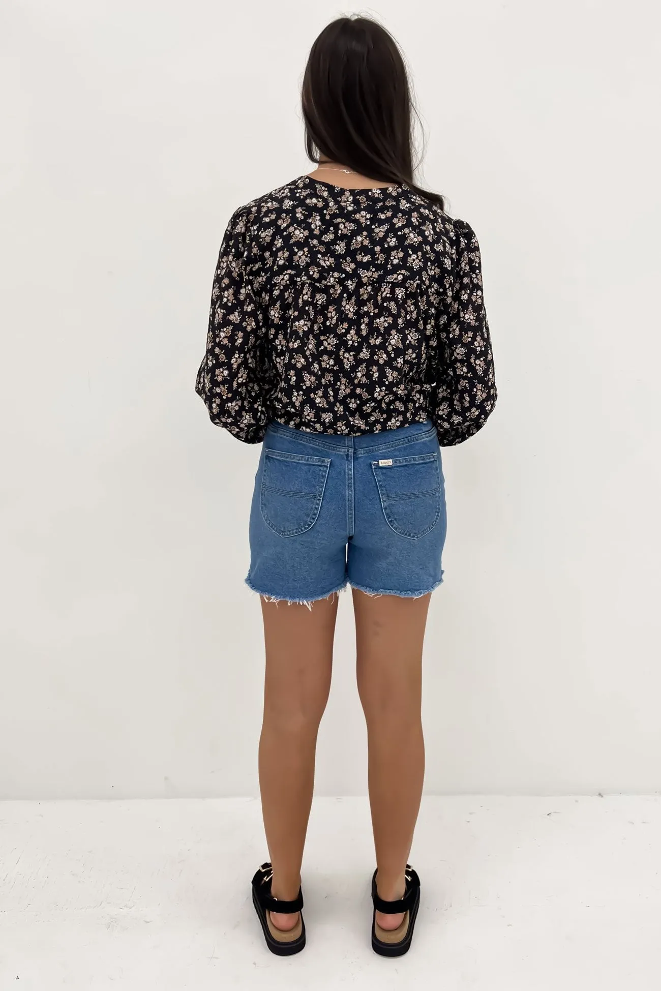 Cargo Pockets Girlfriend Short Aura Blue