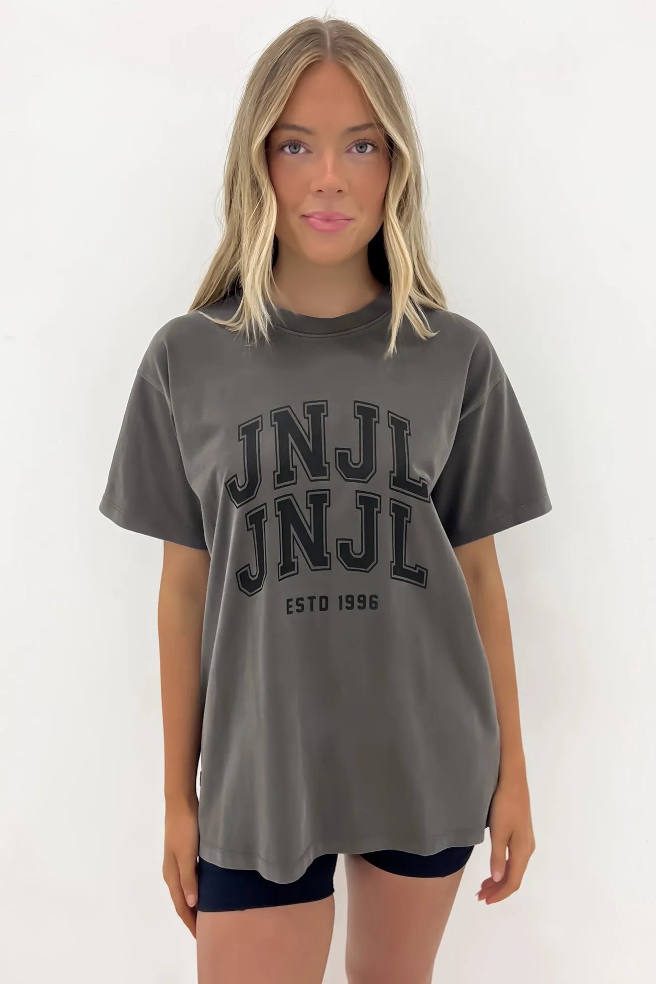 sporty and comfortable Light and Comfortable JNJL League Tee Charcoal