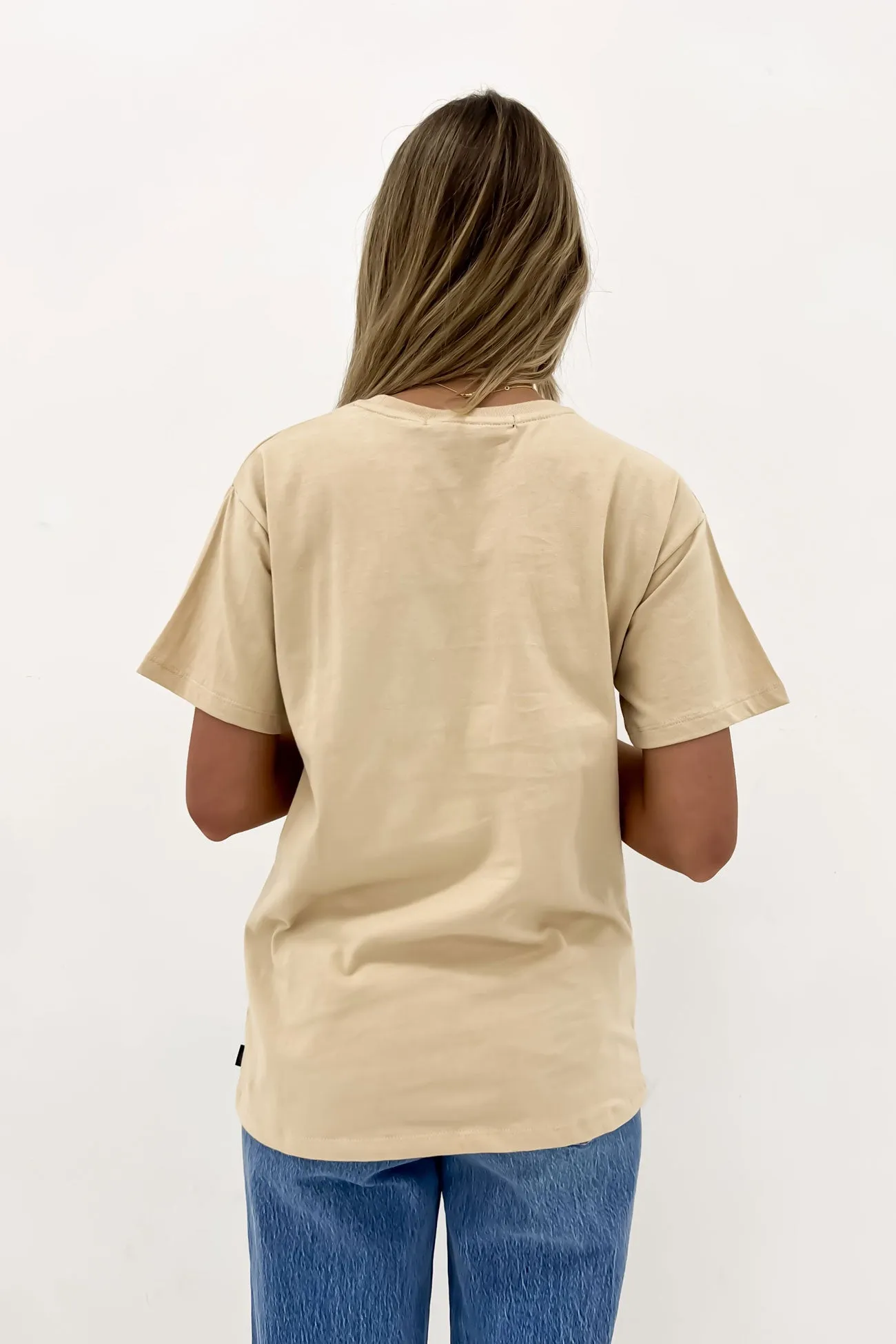 Comfy Fit Spirit Tee Oat