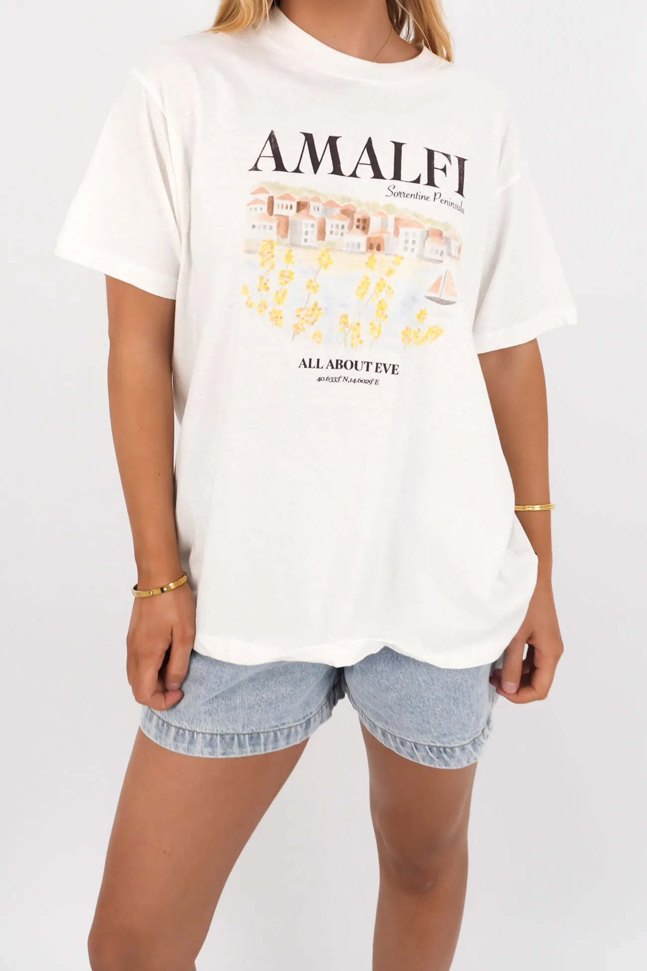 Amalfi Relaxed Tee Vintage White Comfy Look Wear