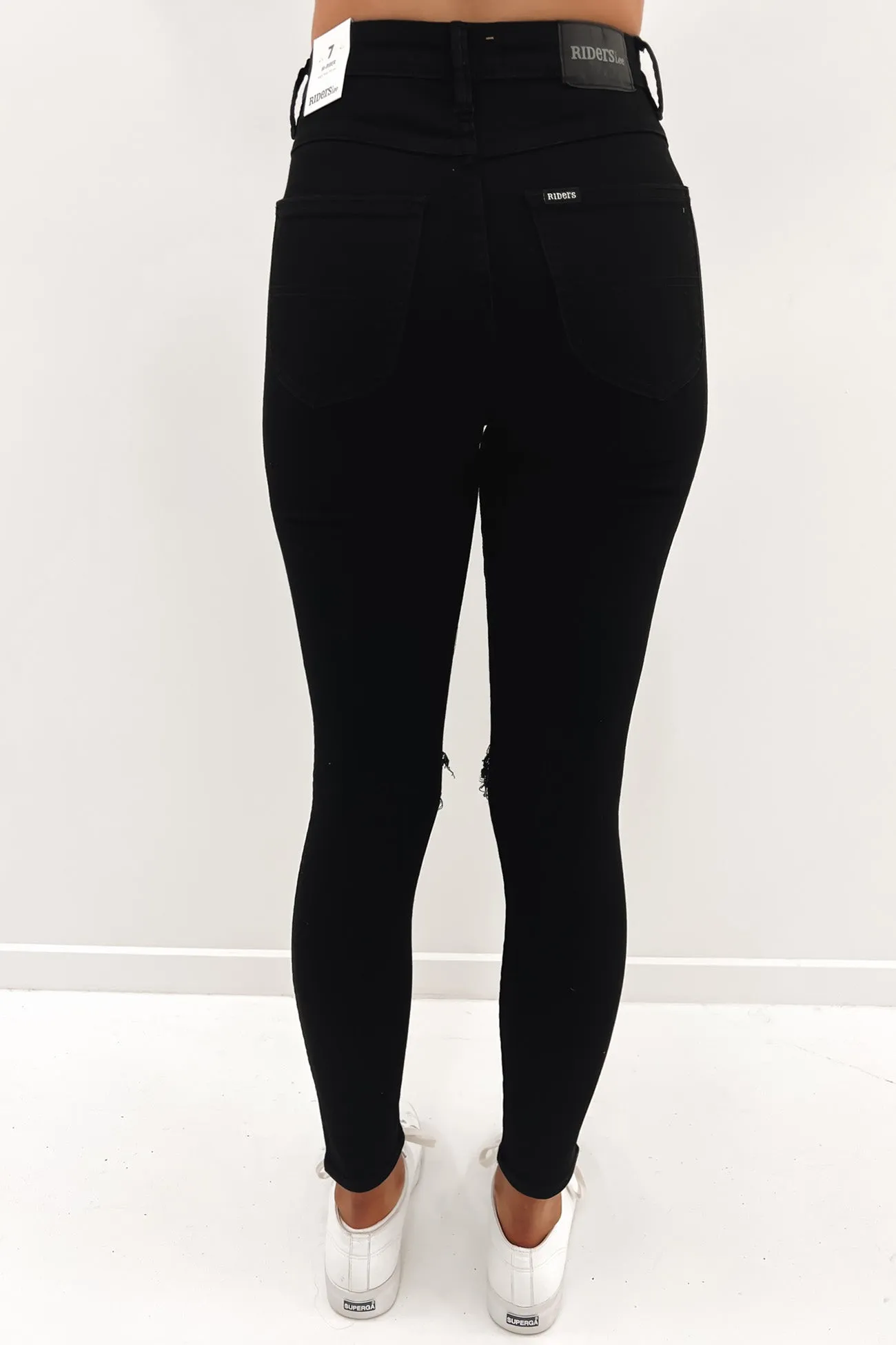 Urban Fit Vintage Lover Teen Outfit Hi Rider Jean Torn Black
