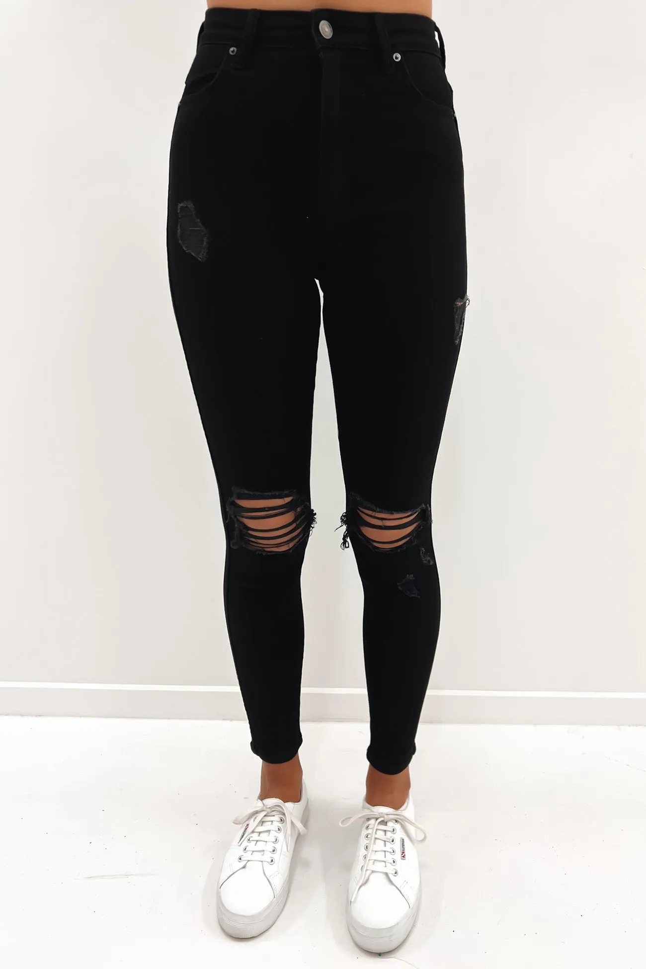 Hi Rider Jean Torn Black Simple Utility Timeless Outfit