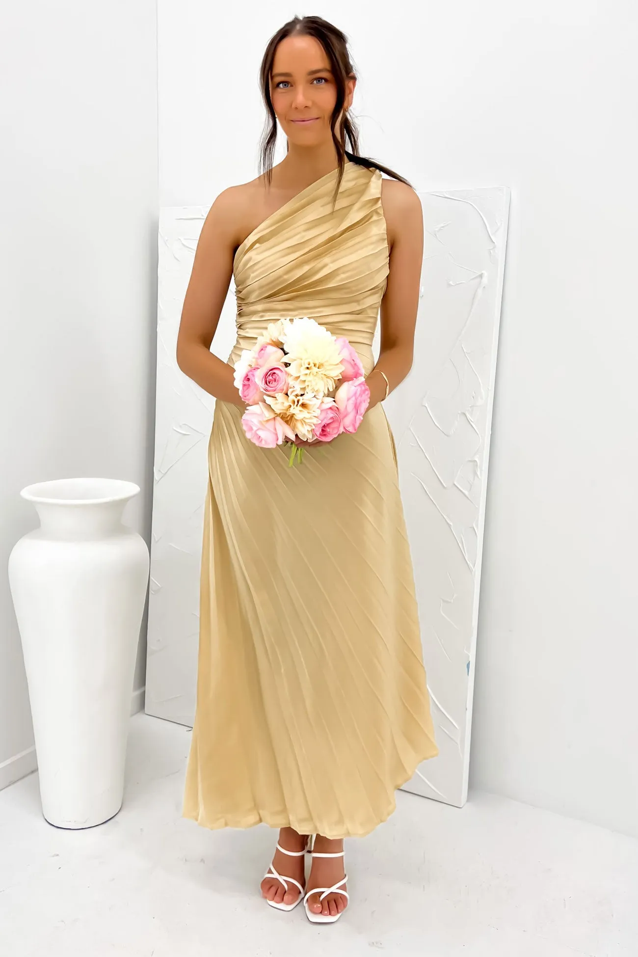 Stylish Mood Trendy pick Caralee Midi Dress Gold