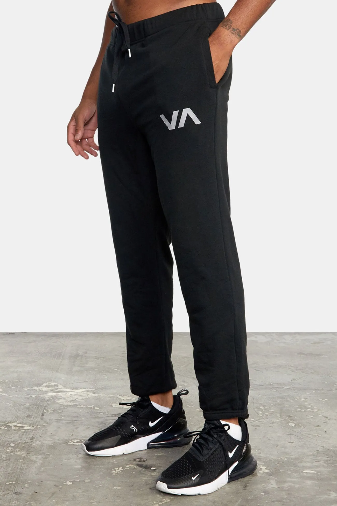 Swift Sweatpant Black 2 Tangle Free Cuffs