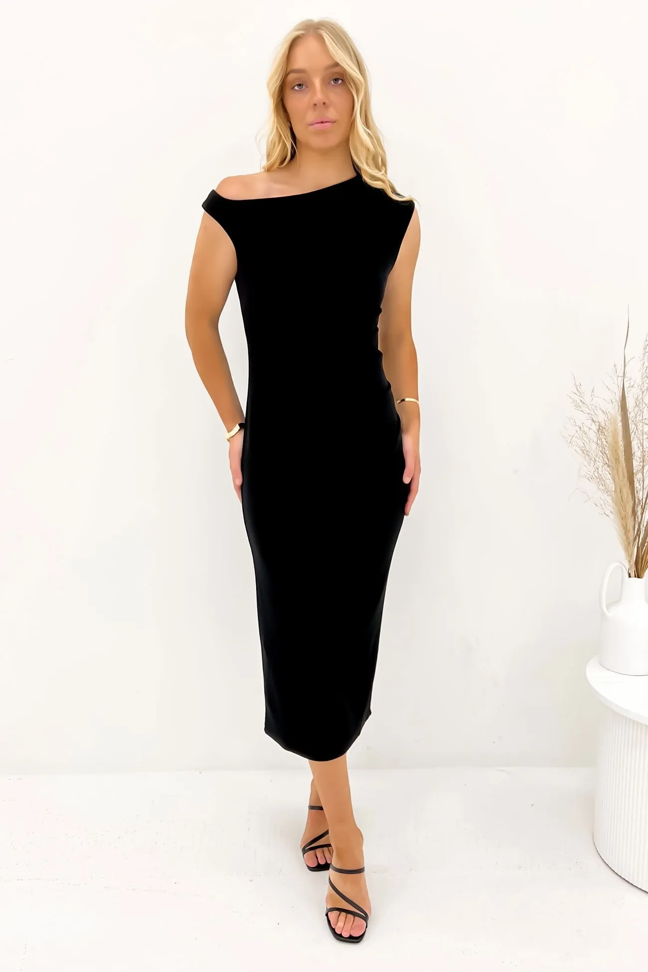 Sylvie Midi Dress Black Delicate Mood