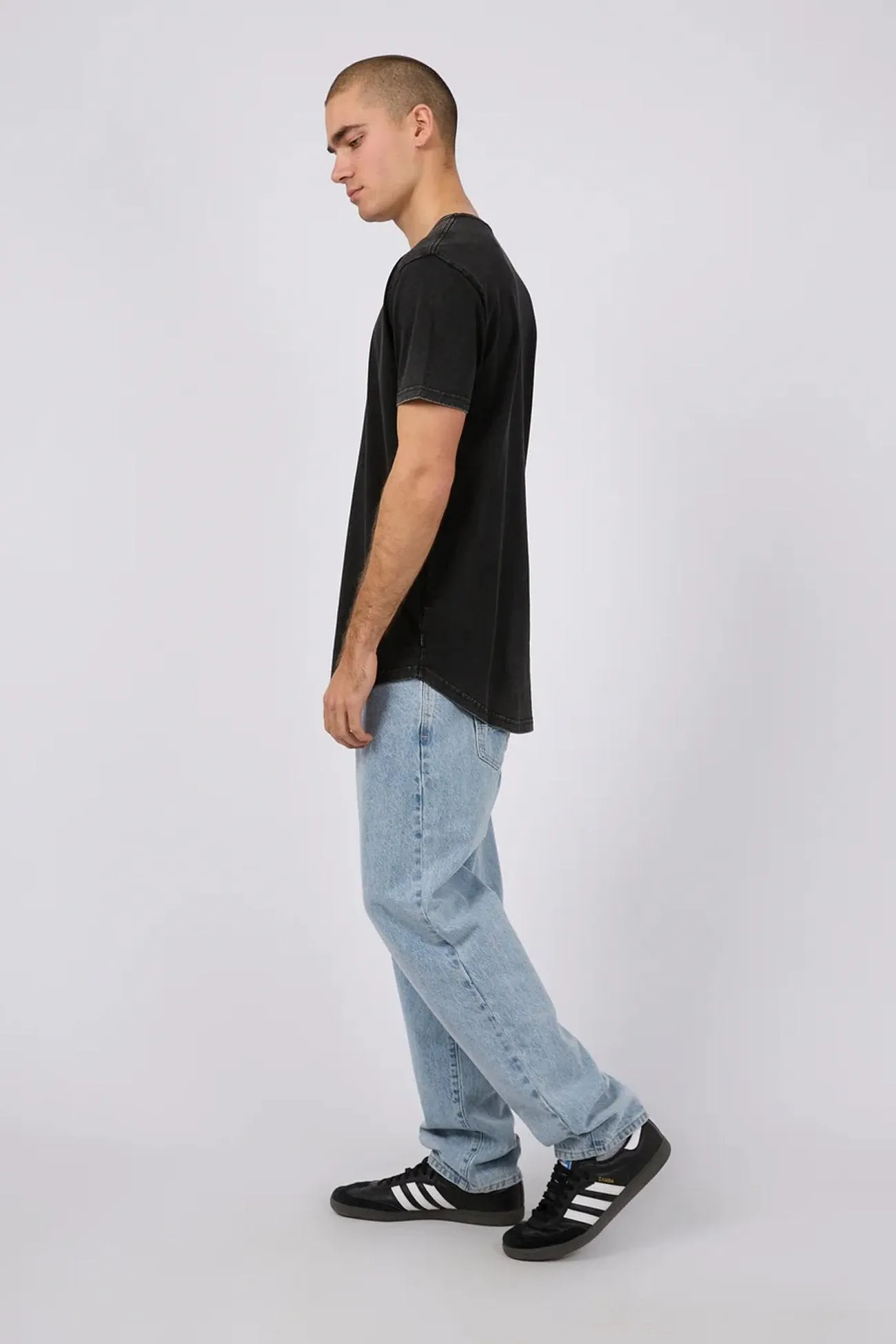Minimal Look Outdoor Style Trend Tail Tee Washed Black