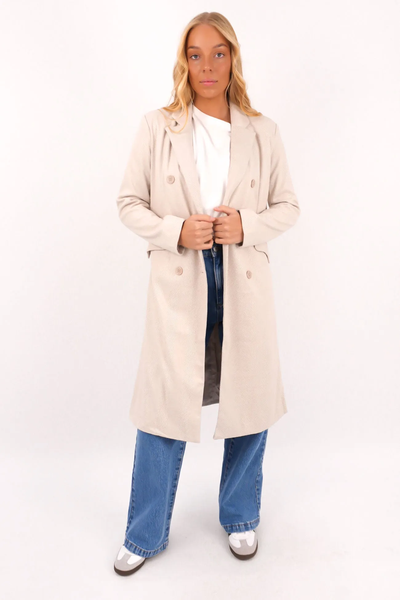 Waldorf Coat Nude Climate Responsive Textile