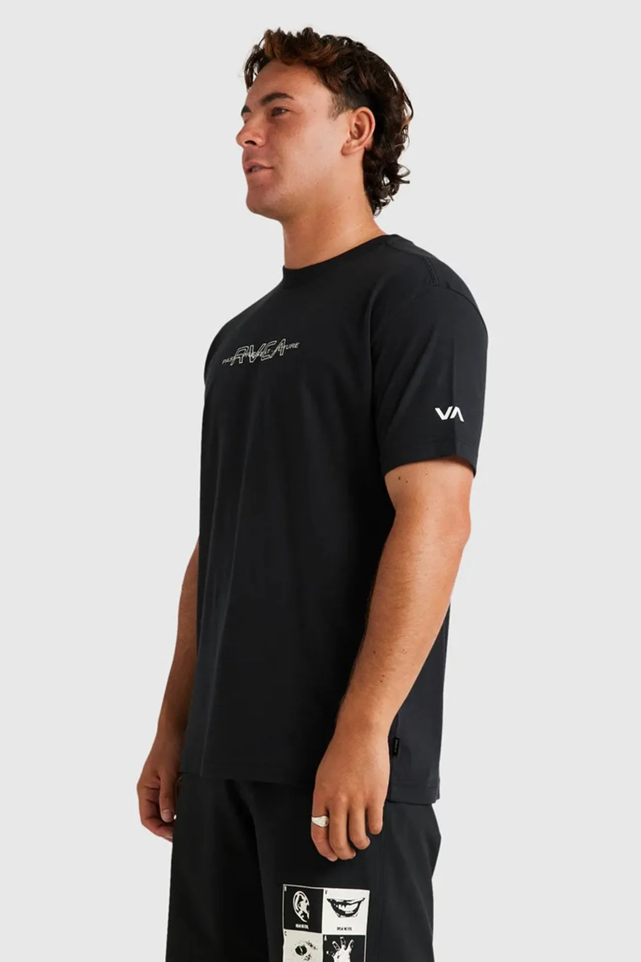 RVCA Inline Short Sleeve Tee RVCA Black Fashionable Fit