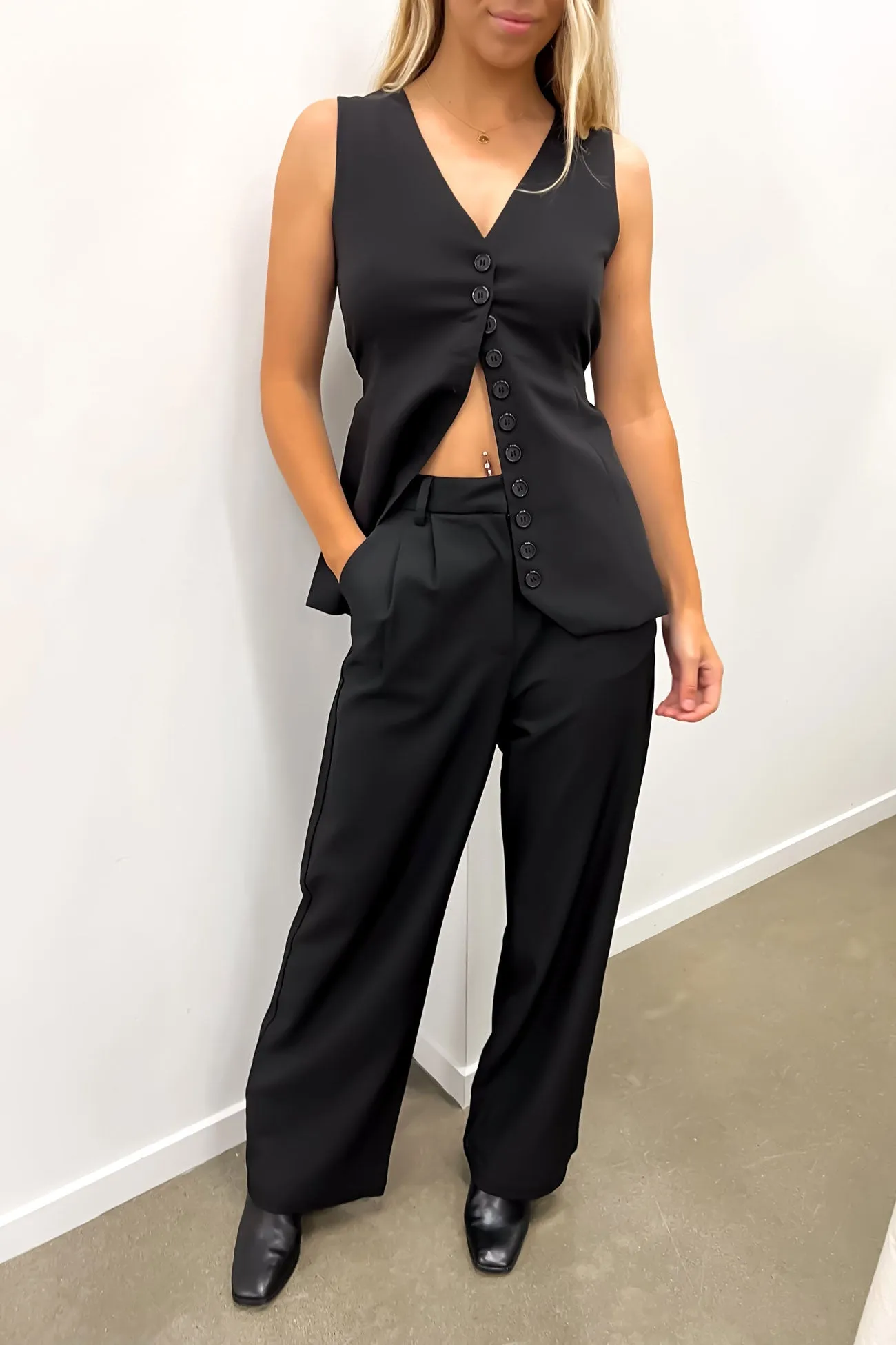 Tegan Vest Black Straight Suggestion