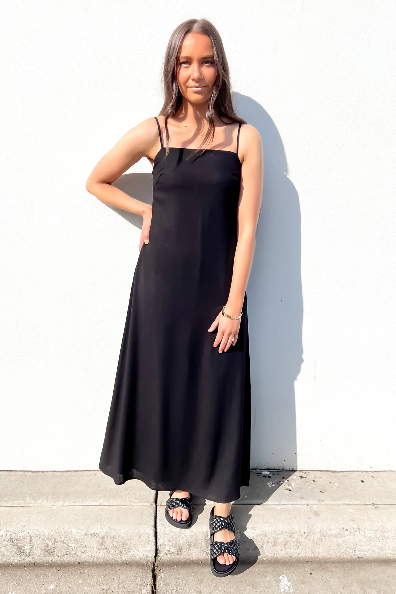 V Neckline Fresh Appeal Viktor Maxi Dress Black
