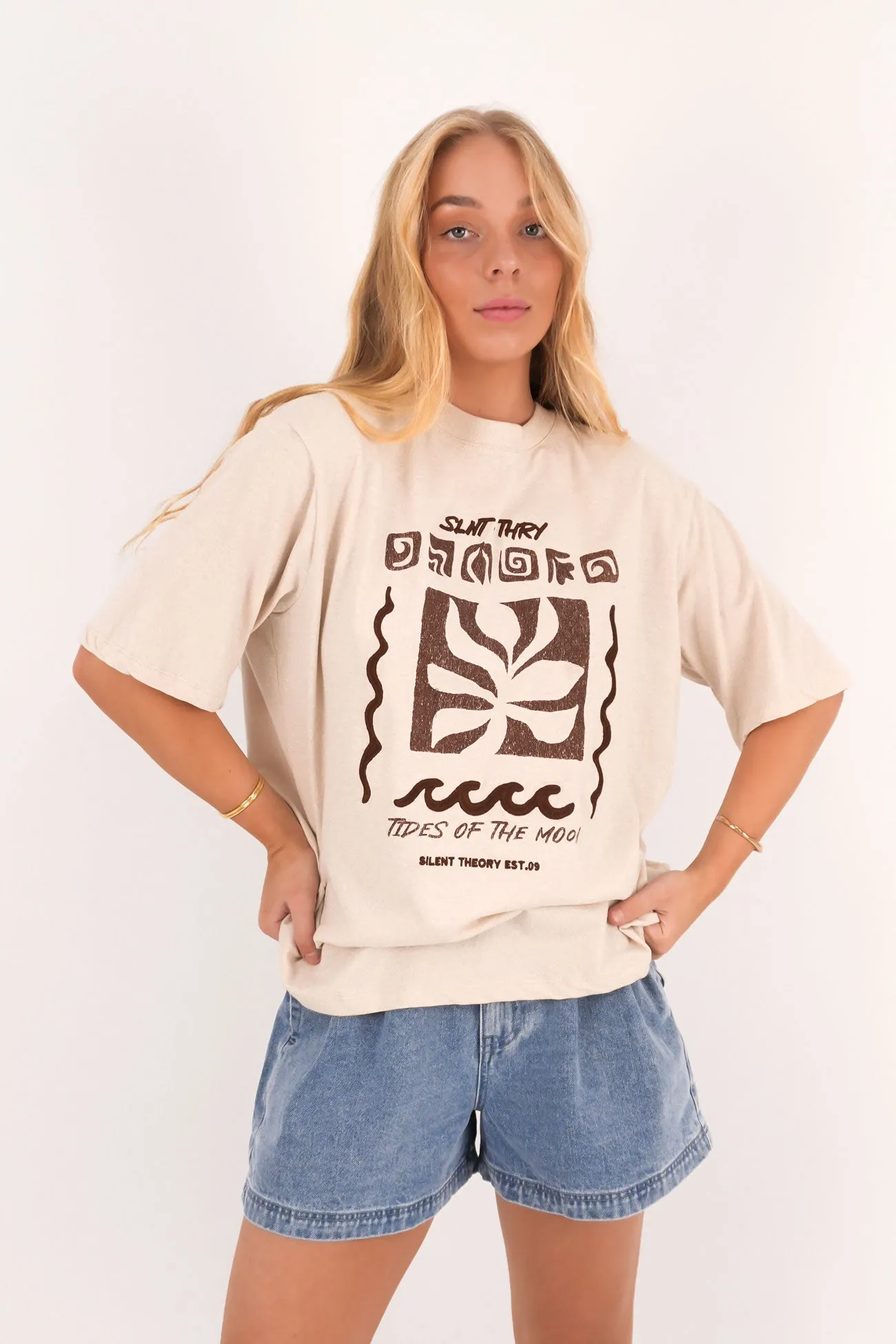 Timeless Top Modern Style Trend Tidal Tee Chalk