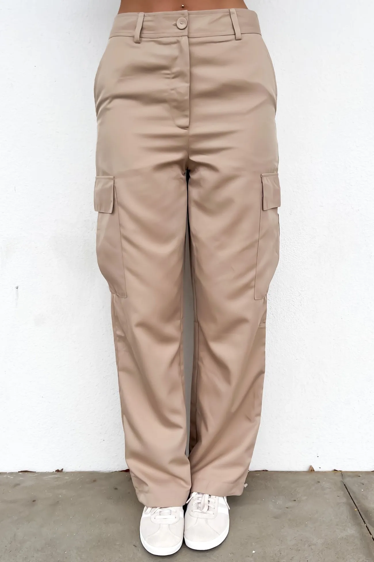 Fashionable Design Kourtney Cargo Pant Beige