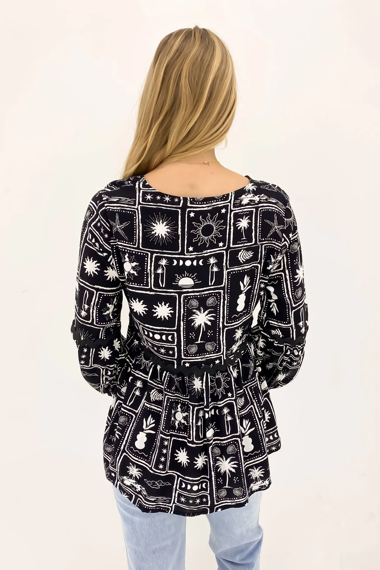Weekend - wear Tobias Top Euro Vacay