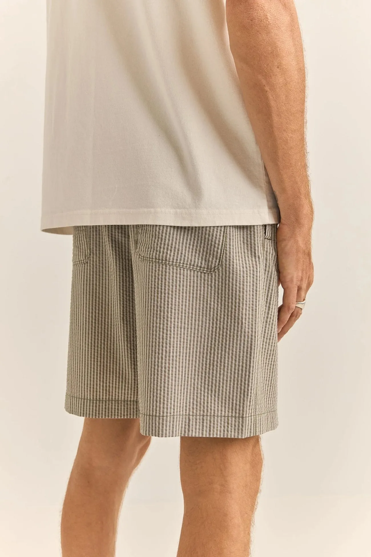 Sporty Design Seersucker Stripe Jam Olive