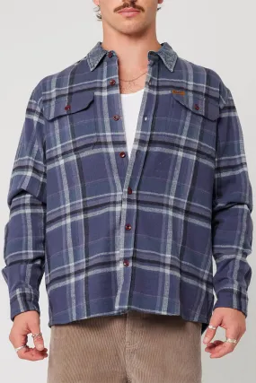 Backpacking Trip Trailer Check Shirt Navy